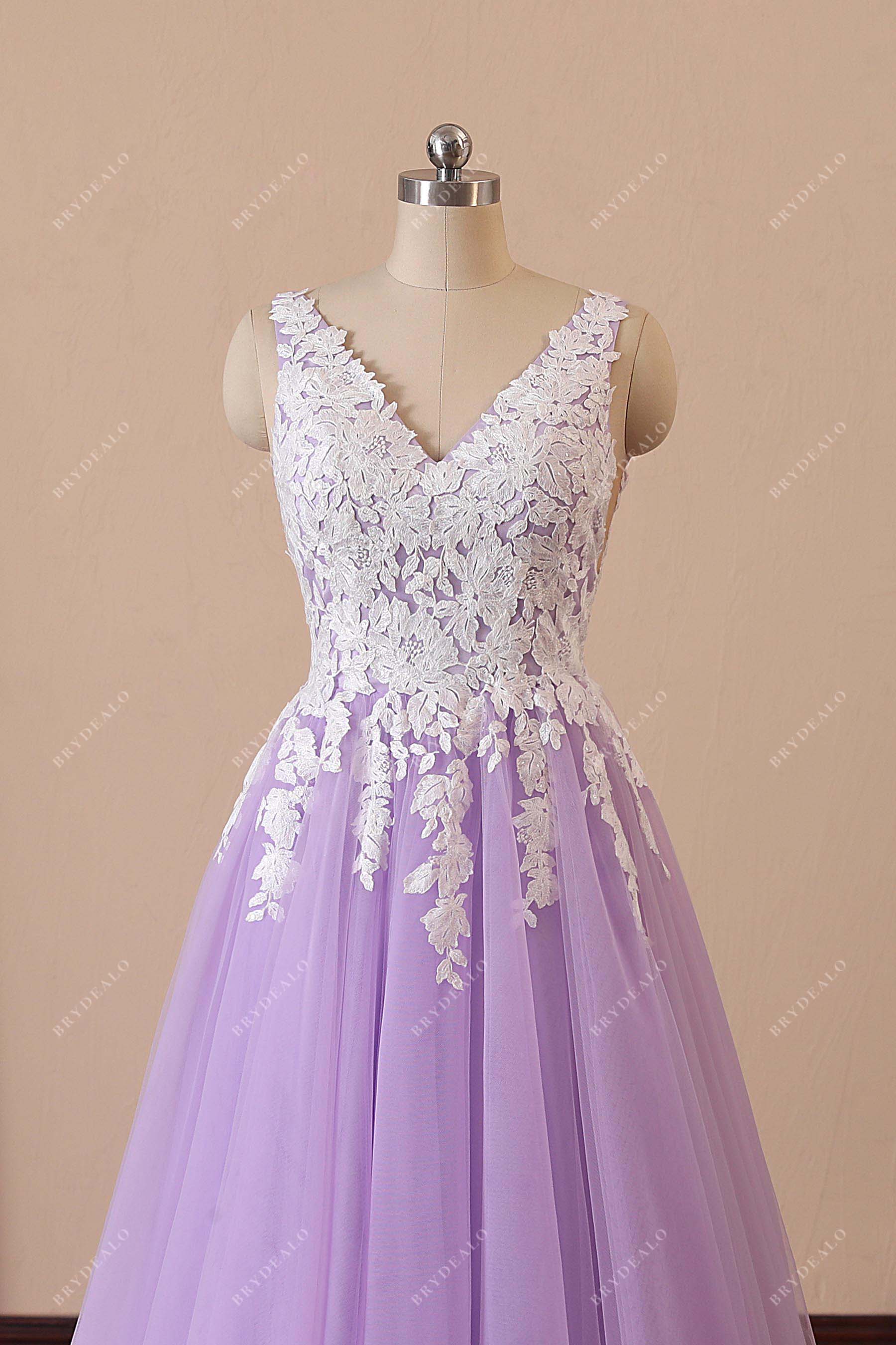 V-neck ivory lace overlaid lilac prom gown