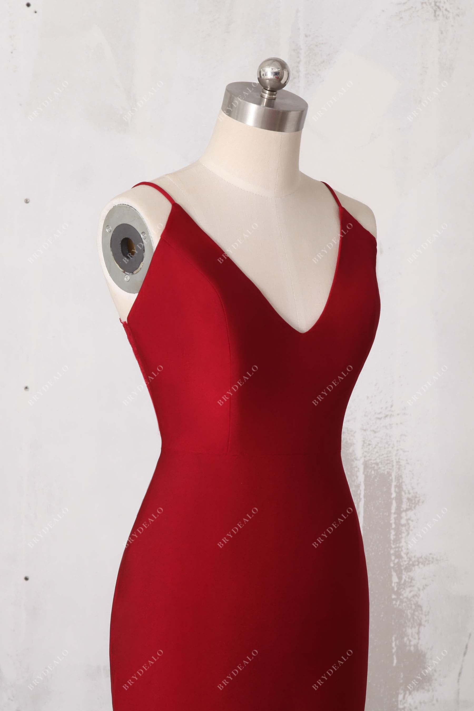 V-neck thin straps red prom gown
