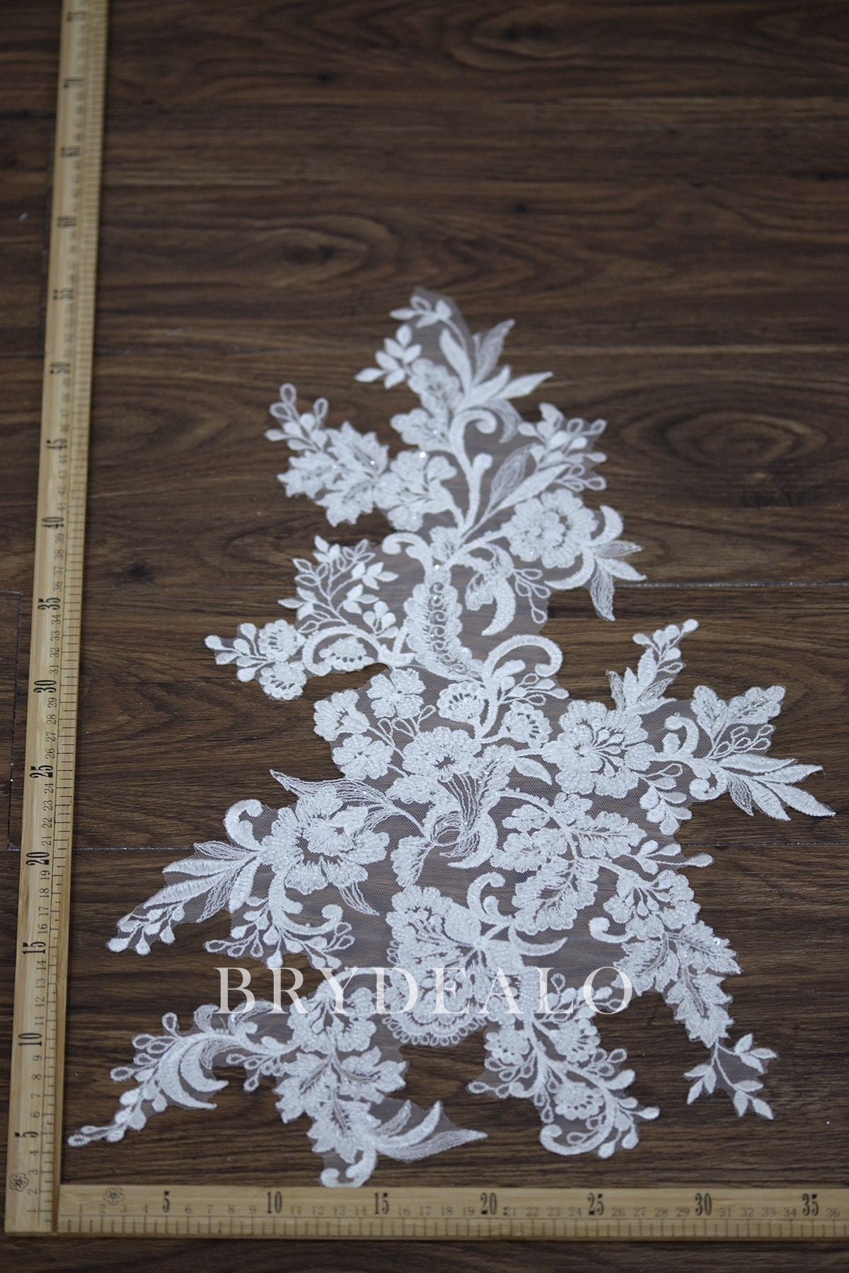 Wholesale Elaborate Beaded Flower Bridal Lace Applique