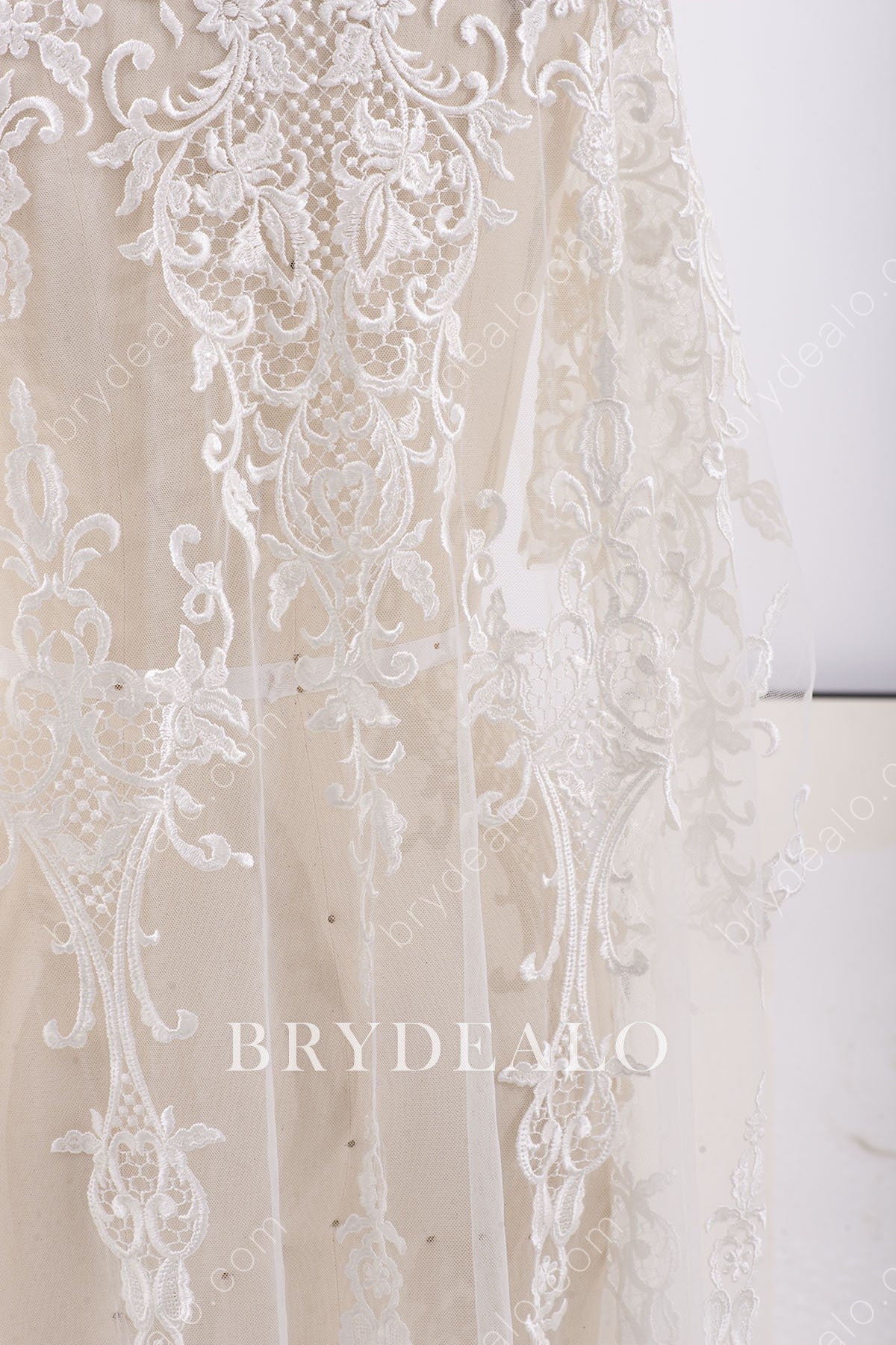 Wholesale Beautiful Flower Cording Bridal Lace Fabric
