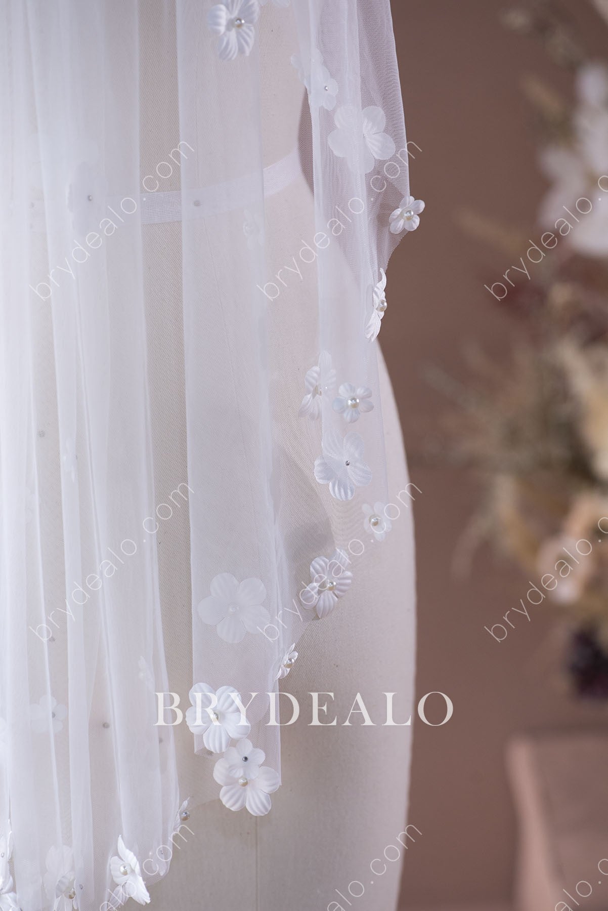 beautiful wedding veil