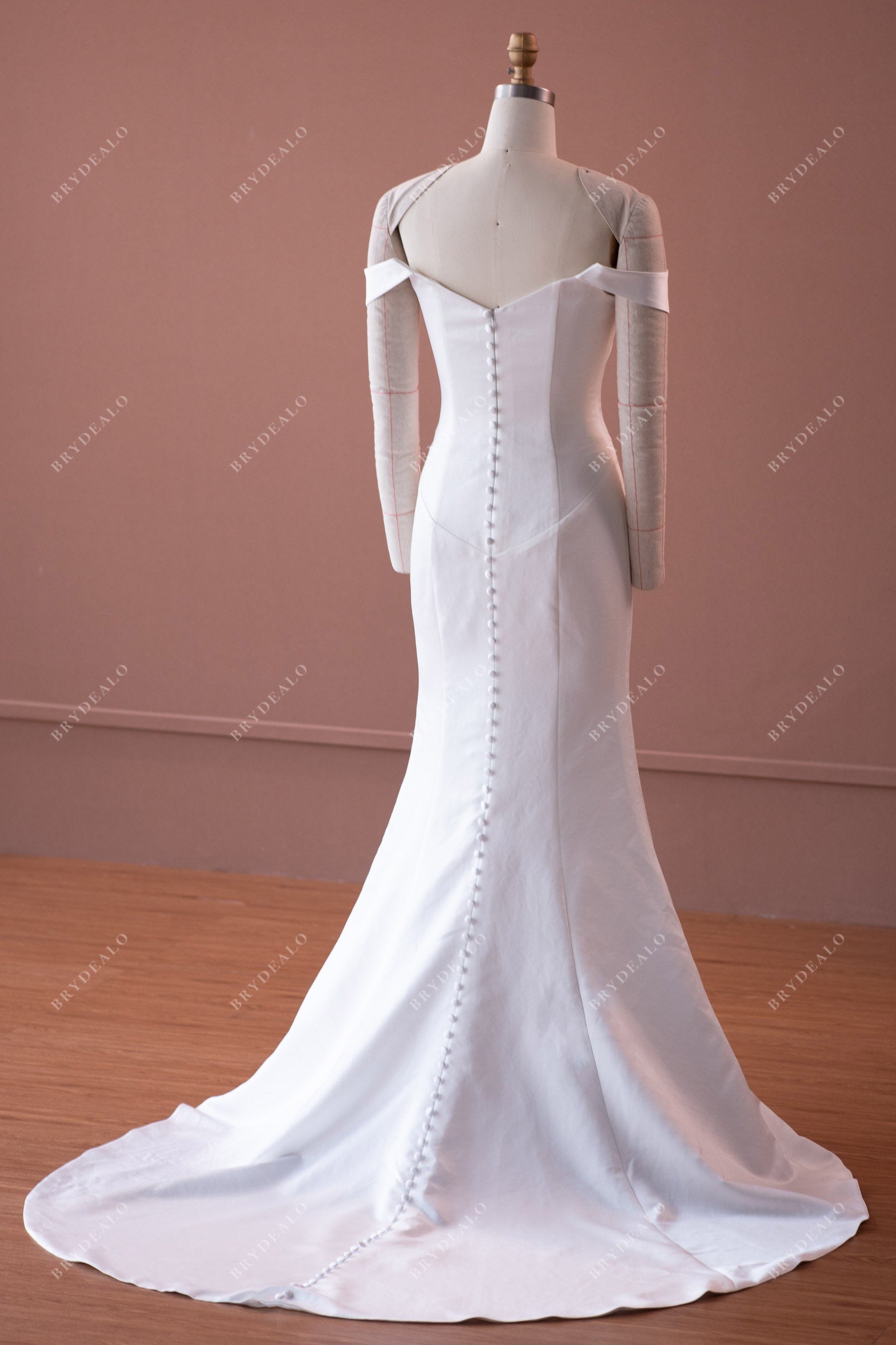 buttoned court train wedding gown