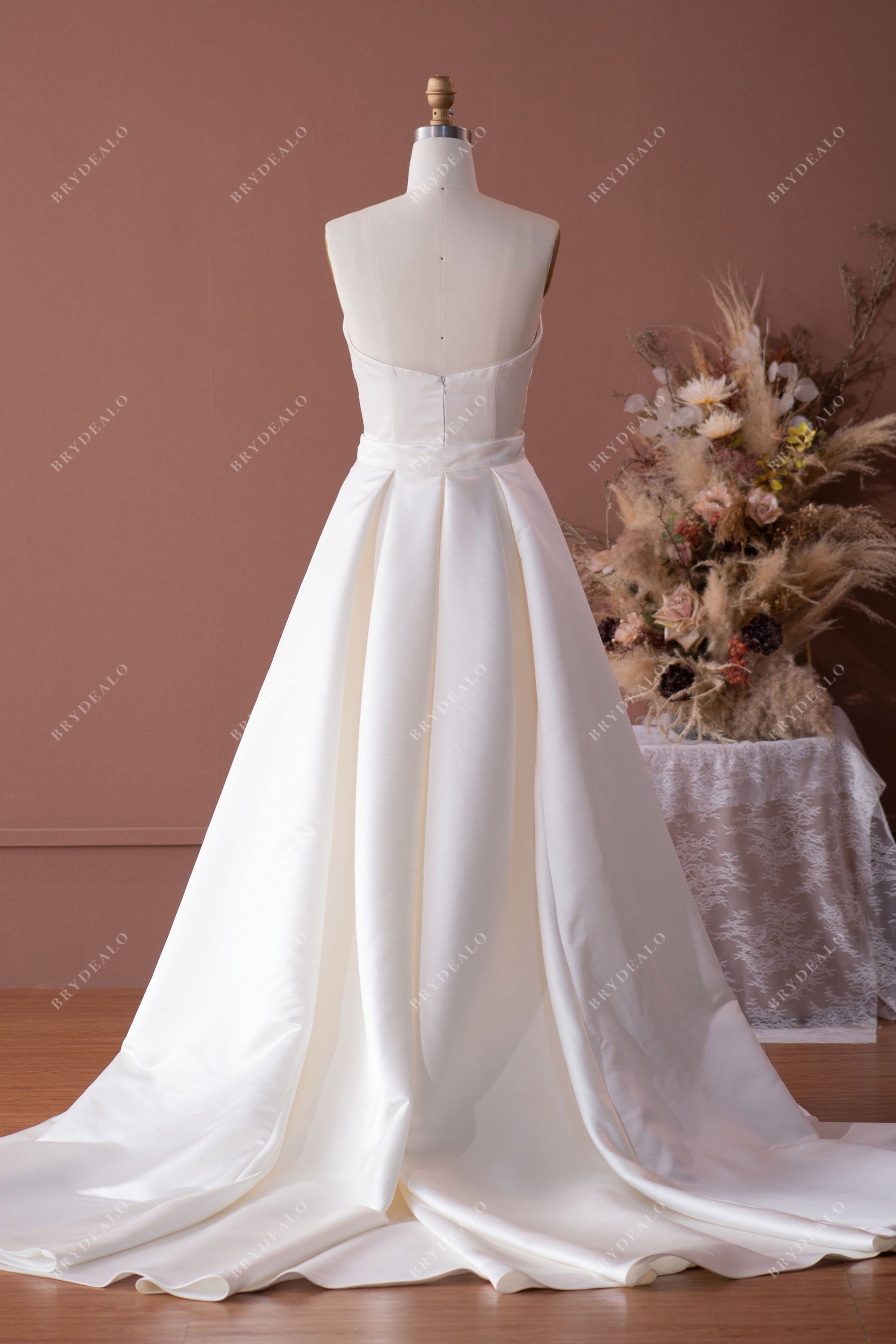 Test Buy | V-cut Neck Satin Wedding Dress with Detachable Overskirt