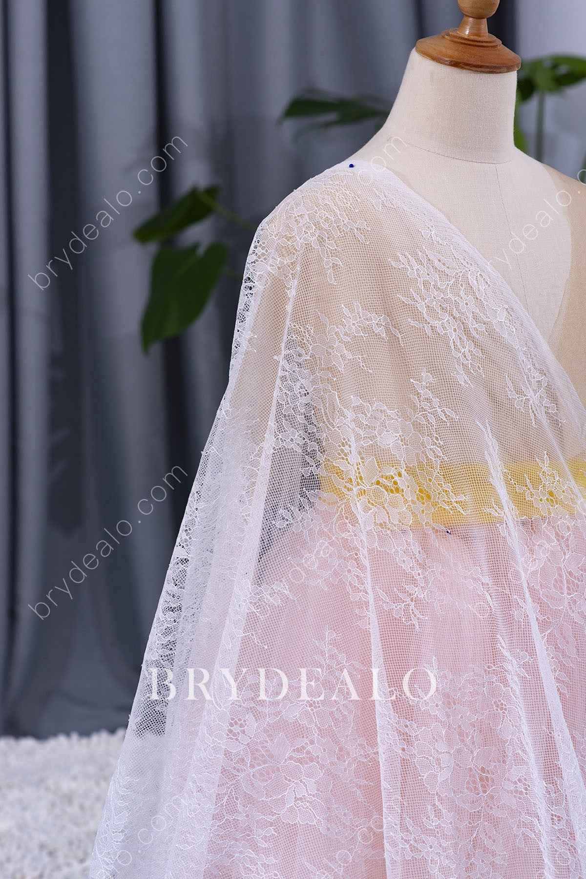 Delicate Botanic Bridal Lace Fabric for Wholesale