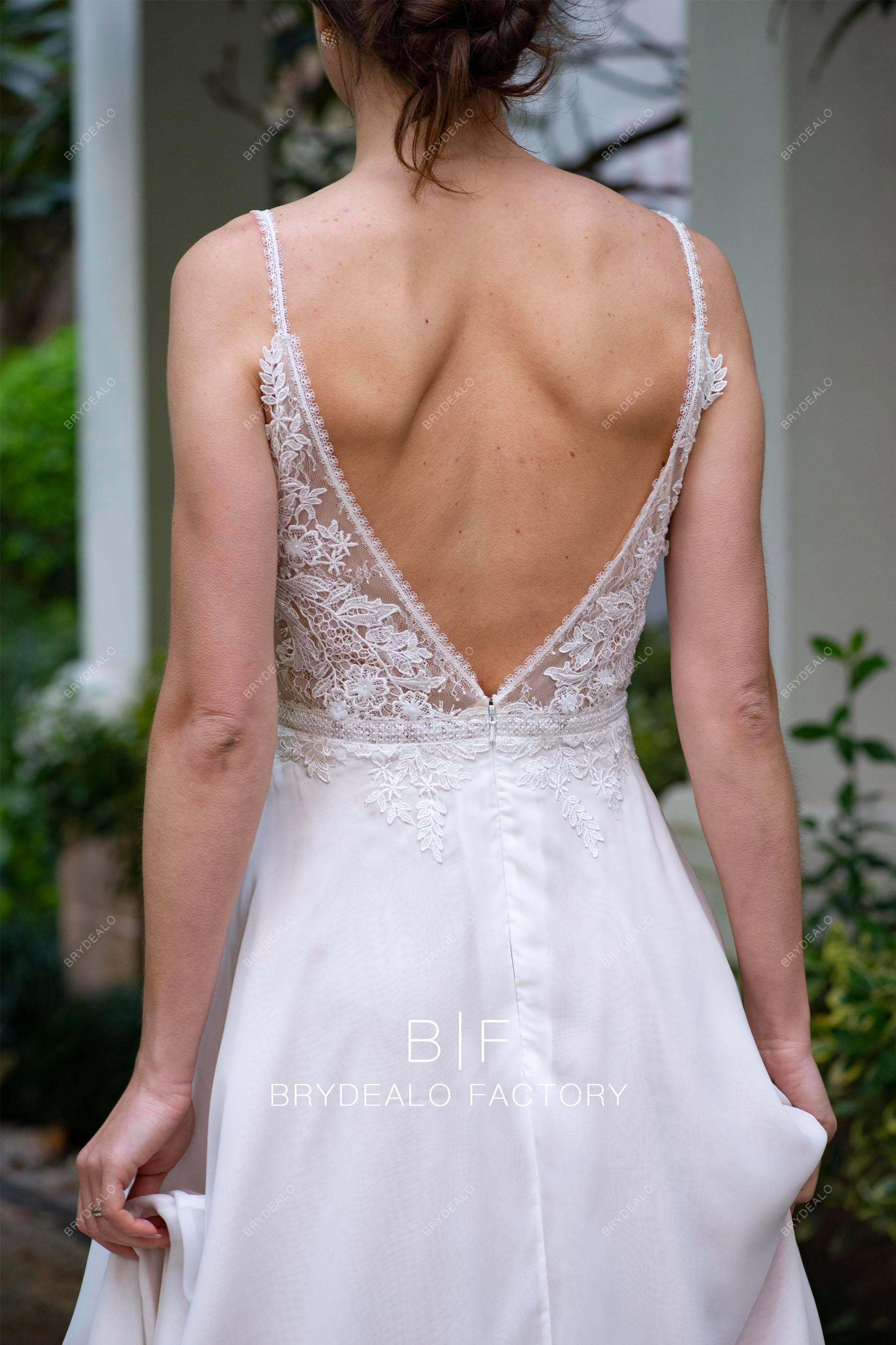 delicate flower lace v-cut back wedding dress