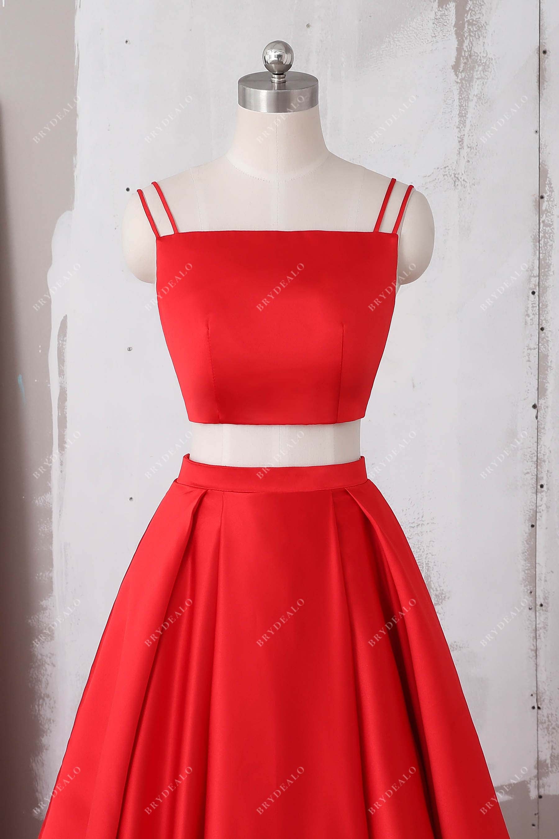 double straps red satin crop top