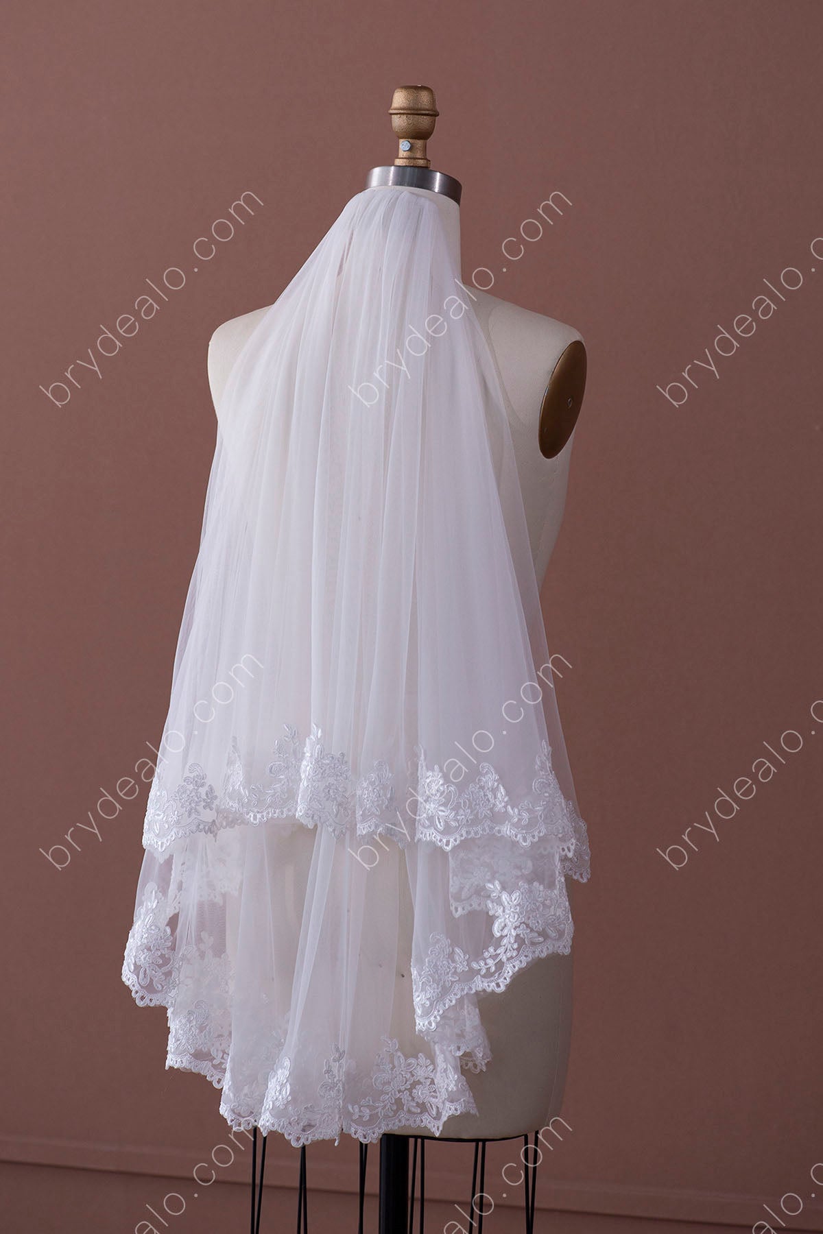 two-tier tulle full lace edge wedding veil