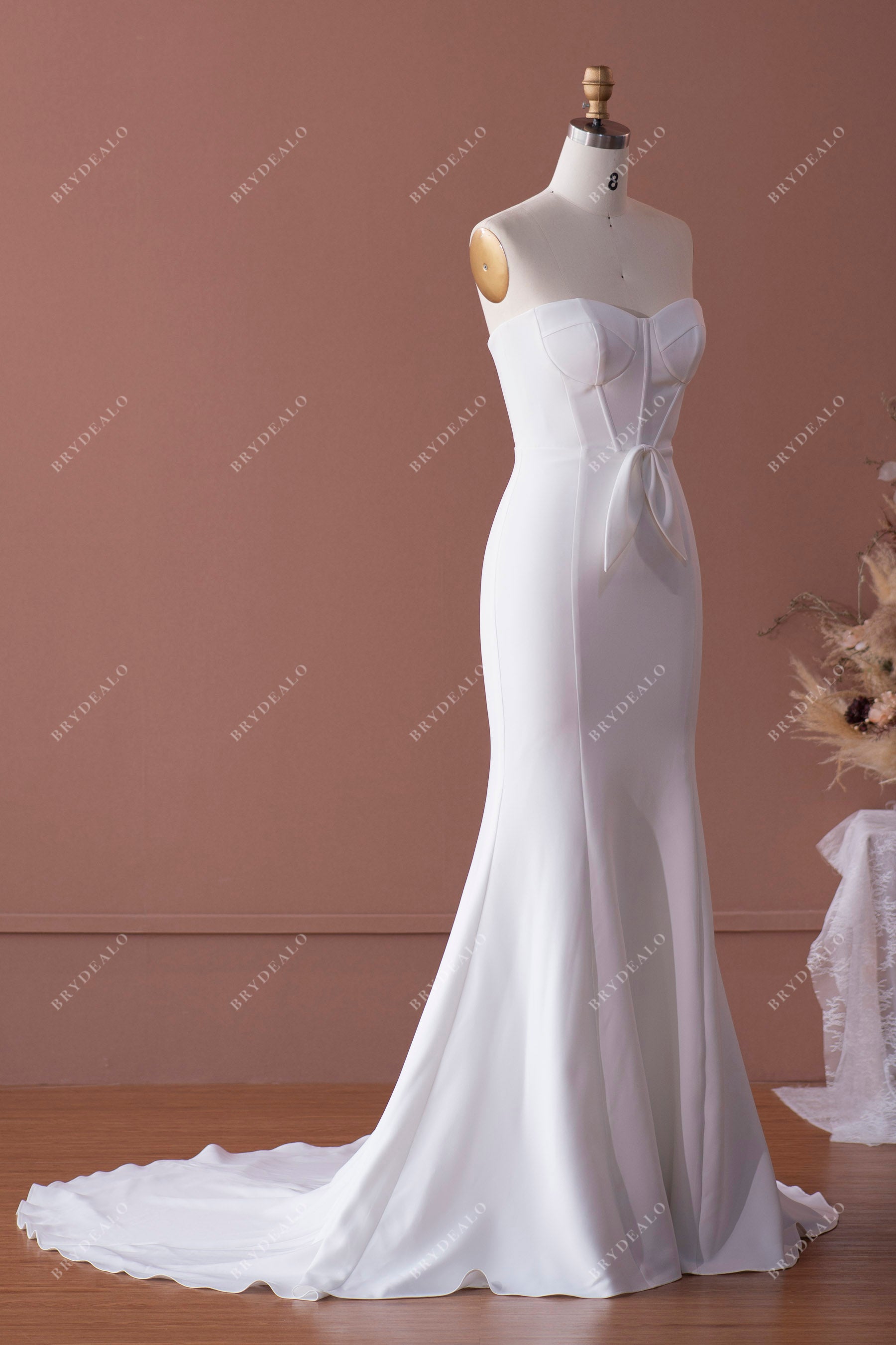 elegant strapless crepe mermaid wedding dress 