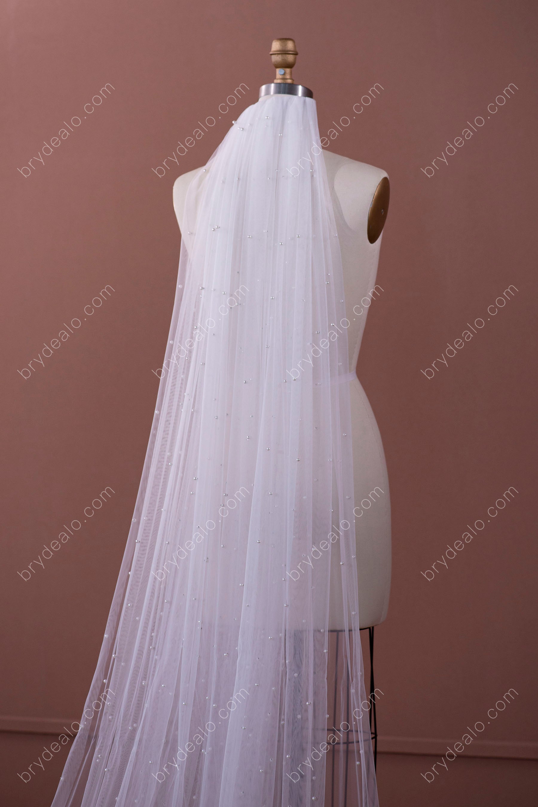 pearls singer-tier wedding veil