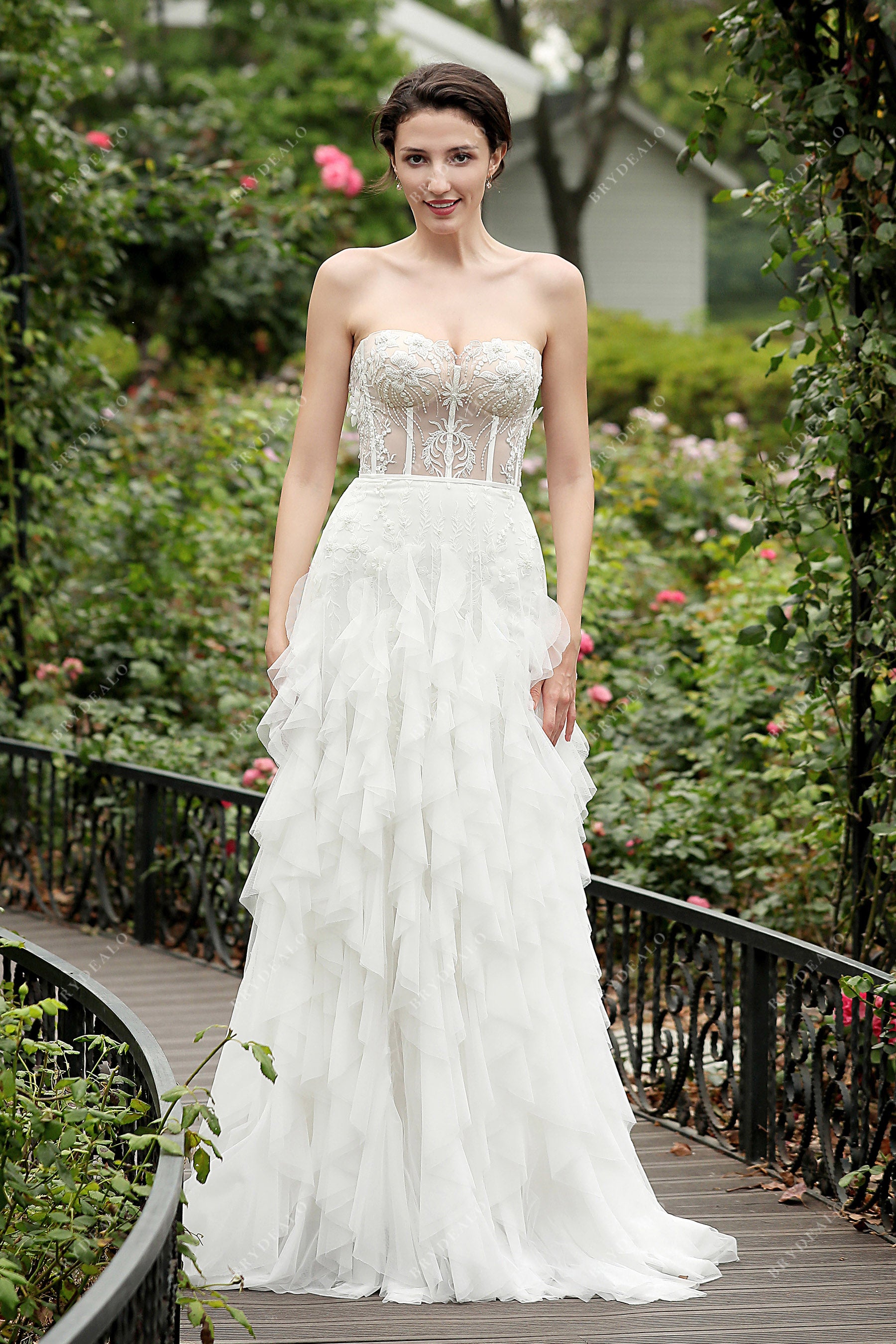 2-in 1 Ethereal Flower Lace Fitted Wedding Dress