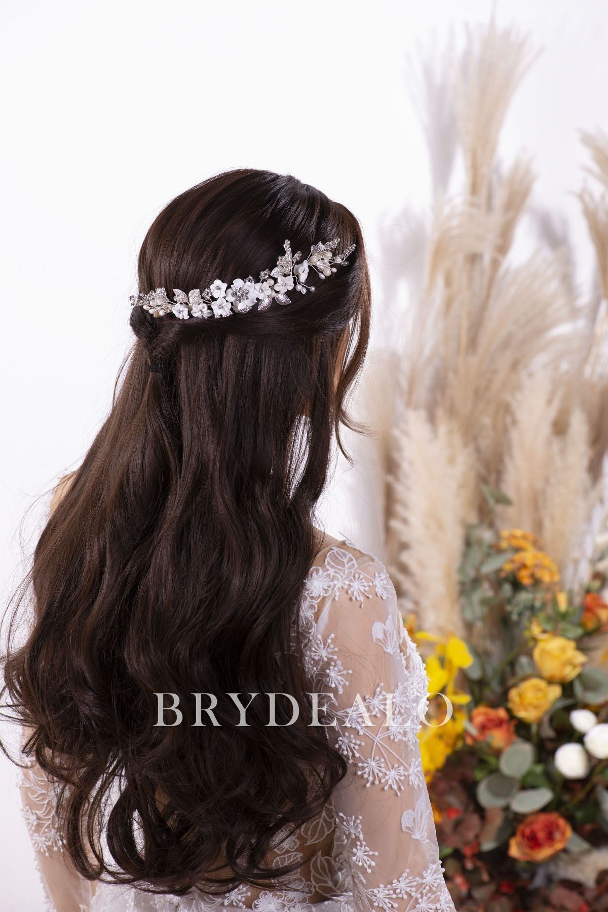 Exquisite Flower Rhinestone Bridal Comb for Wholesale