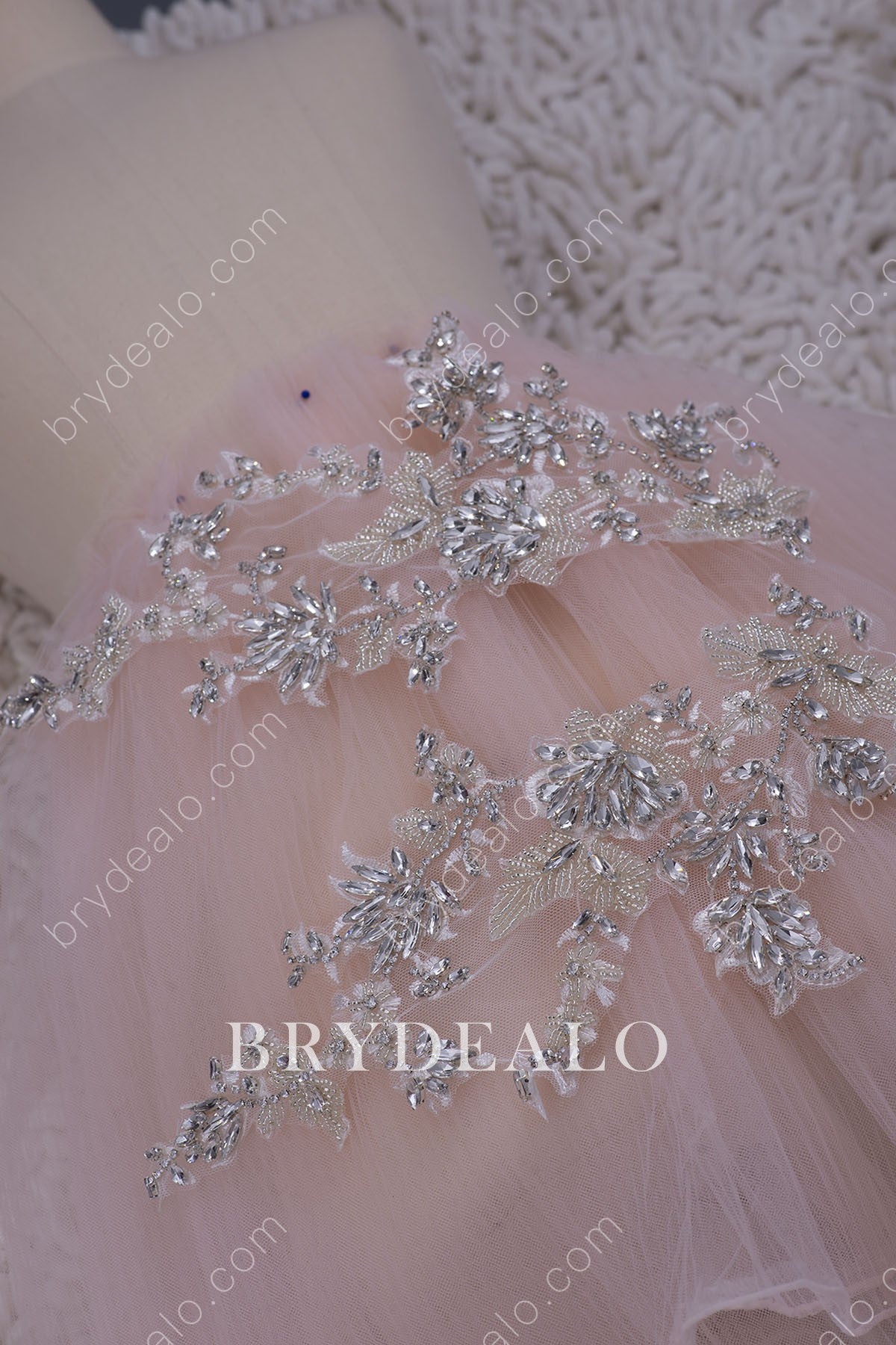 Eye-catching Crystals  Lace Appliques