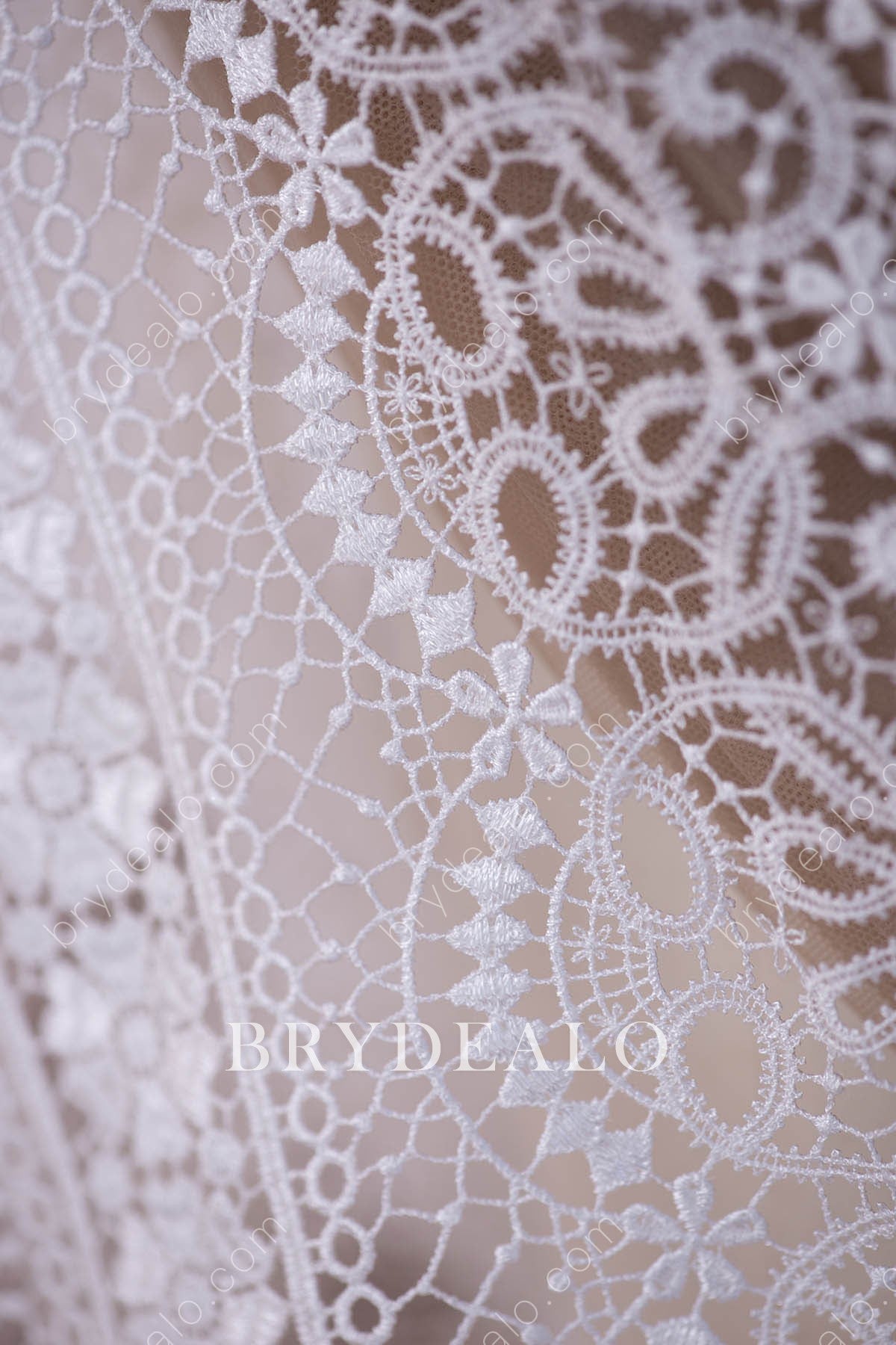 Pattern Scalloped Bridal Lace Fabric