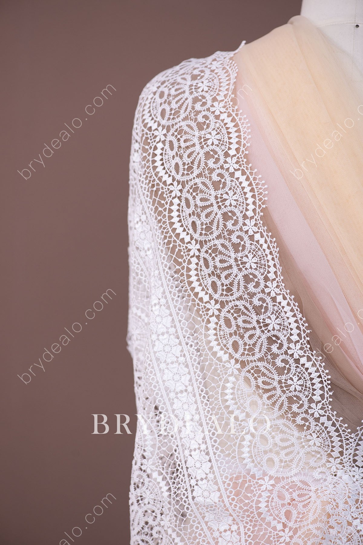  Scalloped Bridal Lace Fabric