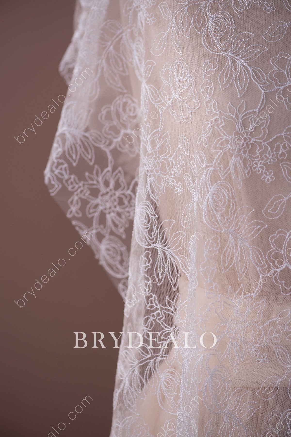 Glamorous Flower Leaf Bridal Lace Fabric for Wholesale