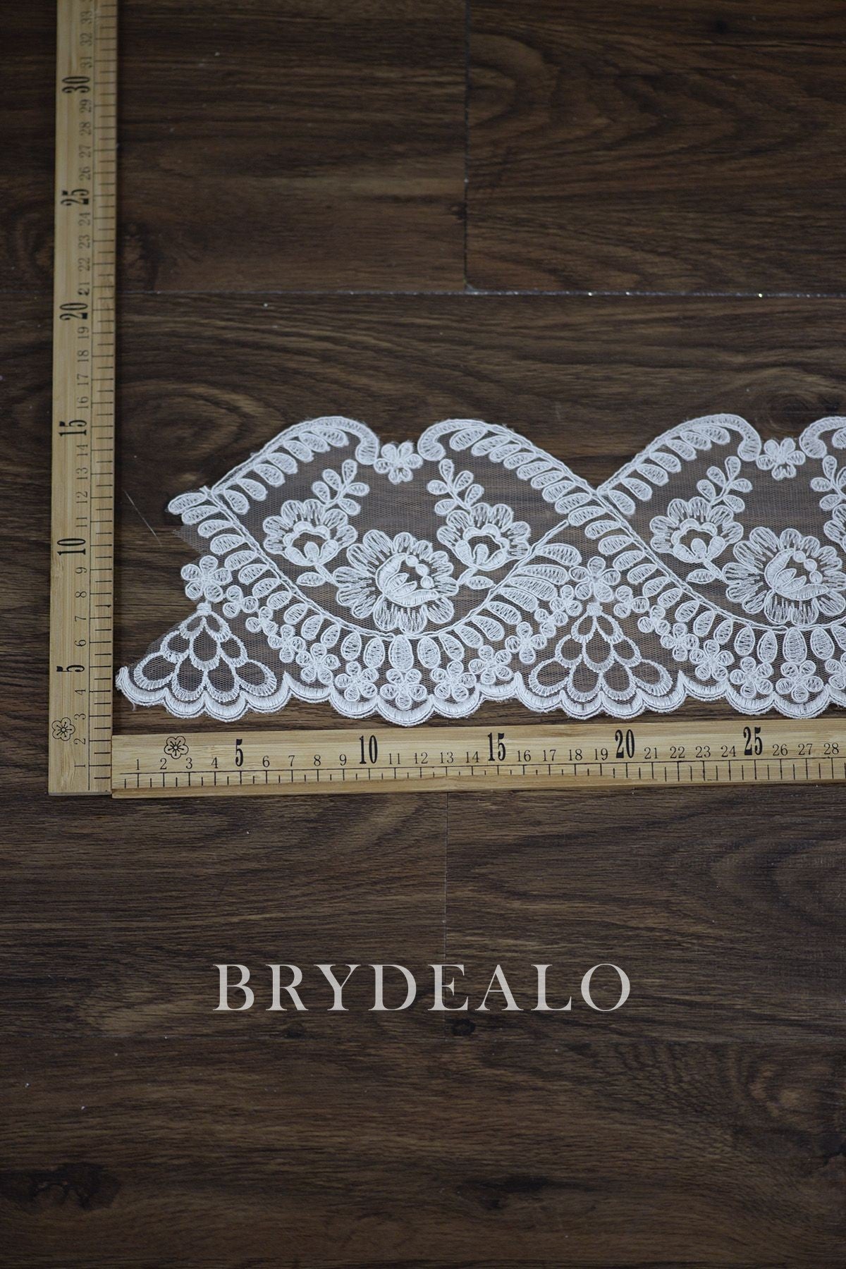 Best Wholesale Symmetrical Curved Bridal Lace Trim