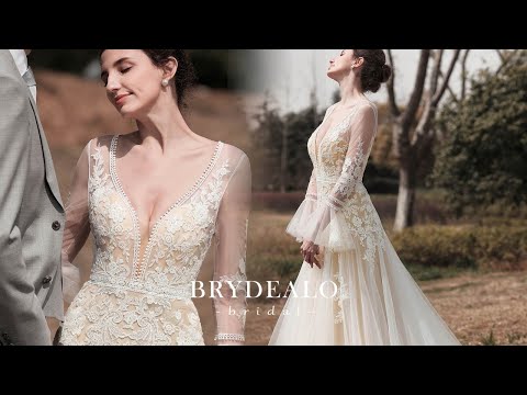 Wholesale Romantic Bell Sleeve Boho Lace Wedding Dress