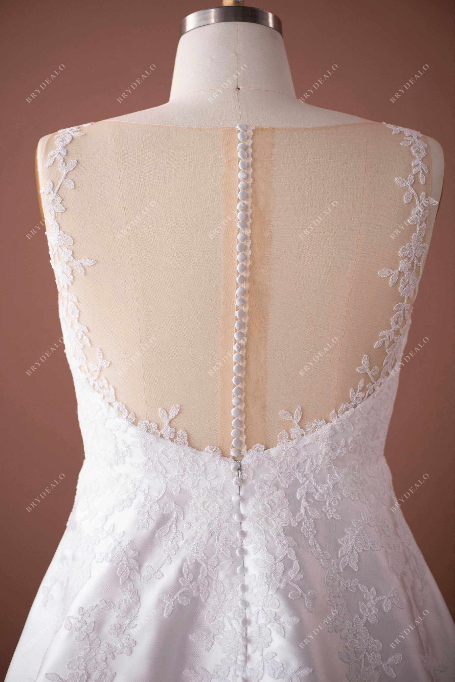 illusion back plus size lace appliqued sleeveless wedding dress for wholesale