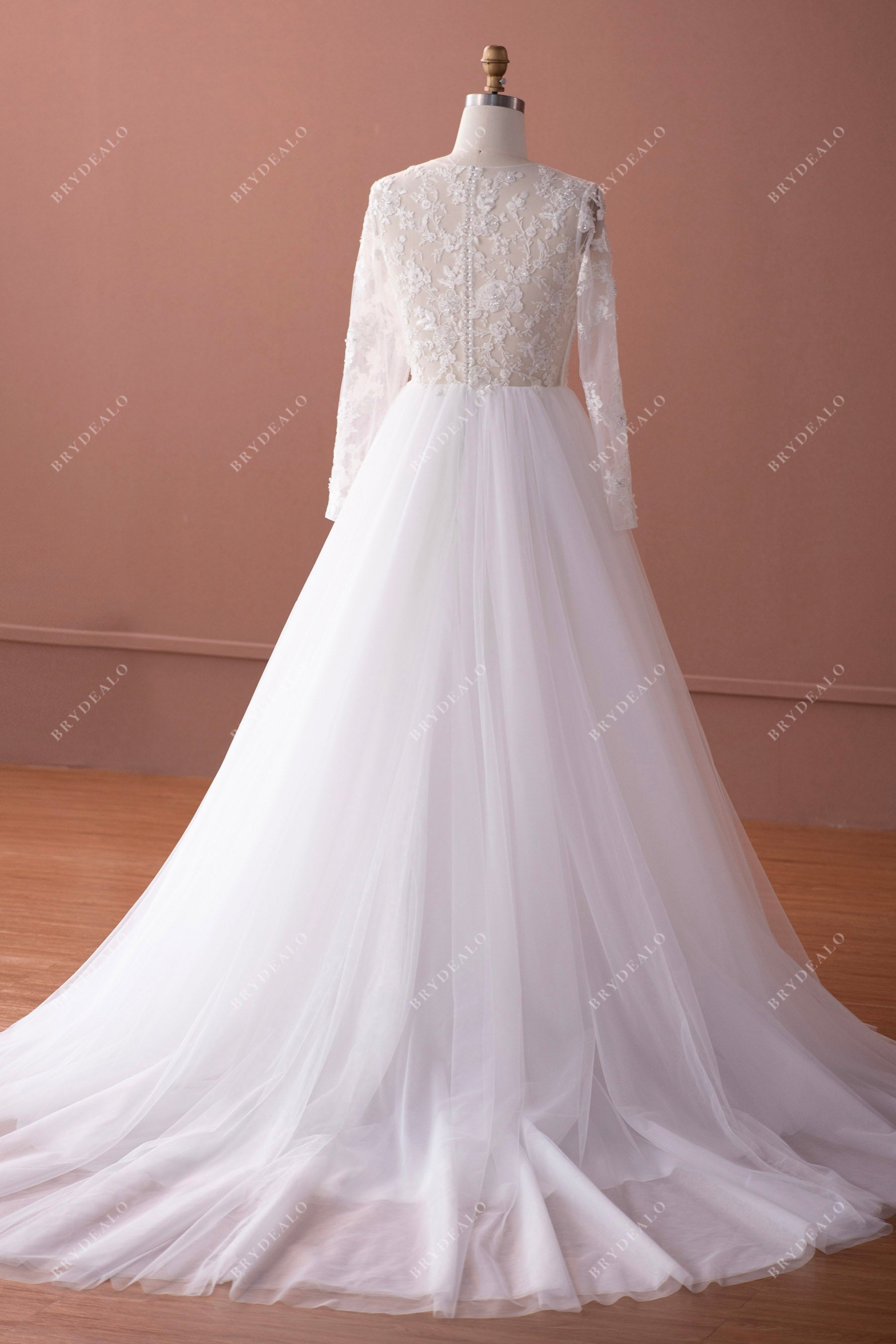 illusion buttoned back lace tulle wedding dress