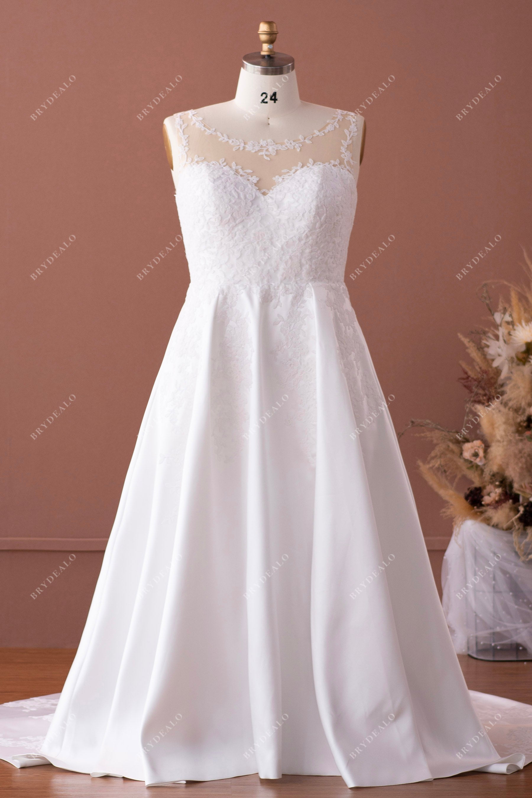 illusion neck lace A-line satin plus size wedding dress with pockets 