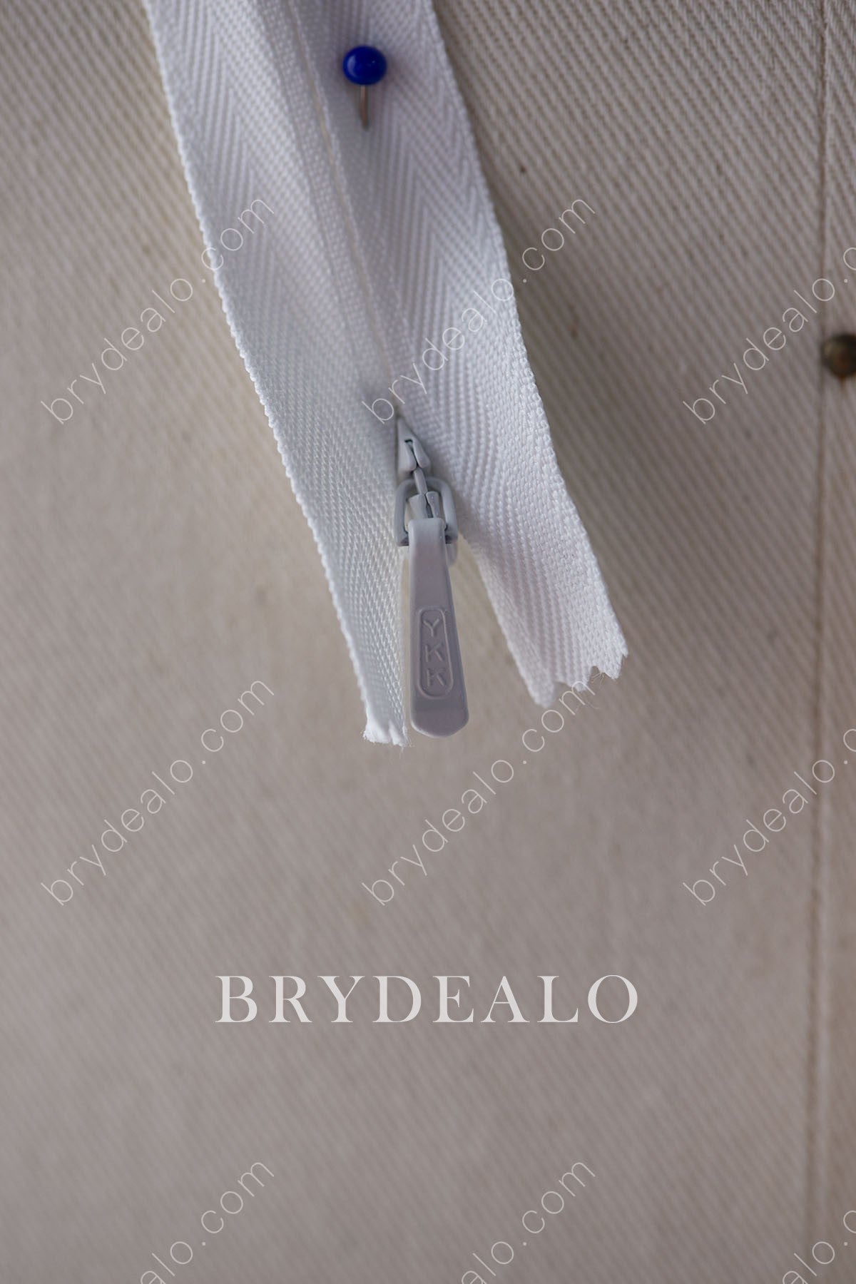 Quality Light Ivory Concealed Zipper