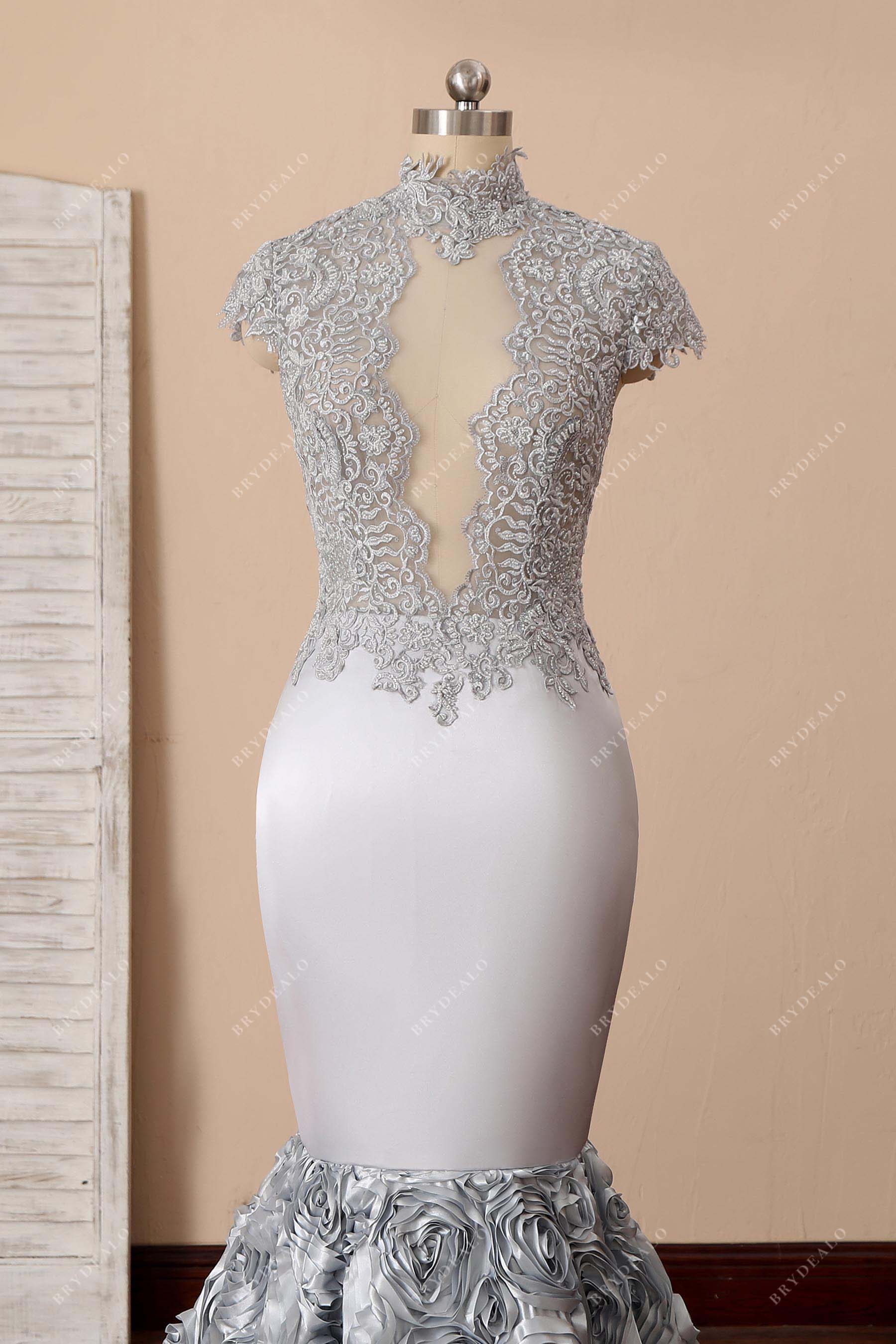 keyhole scalloped lace prom dress