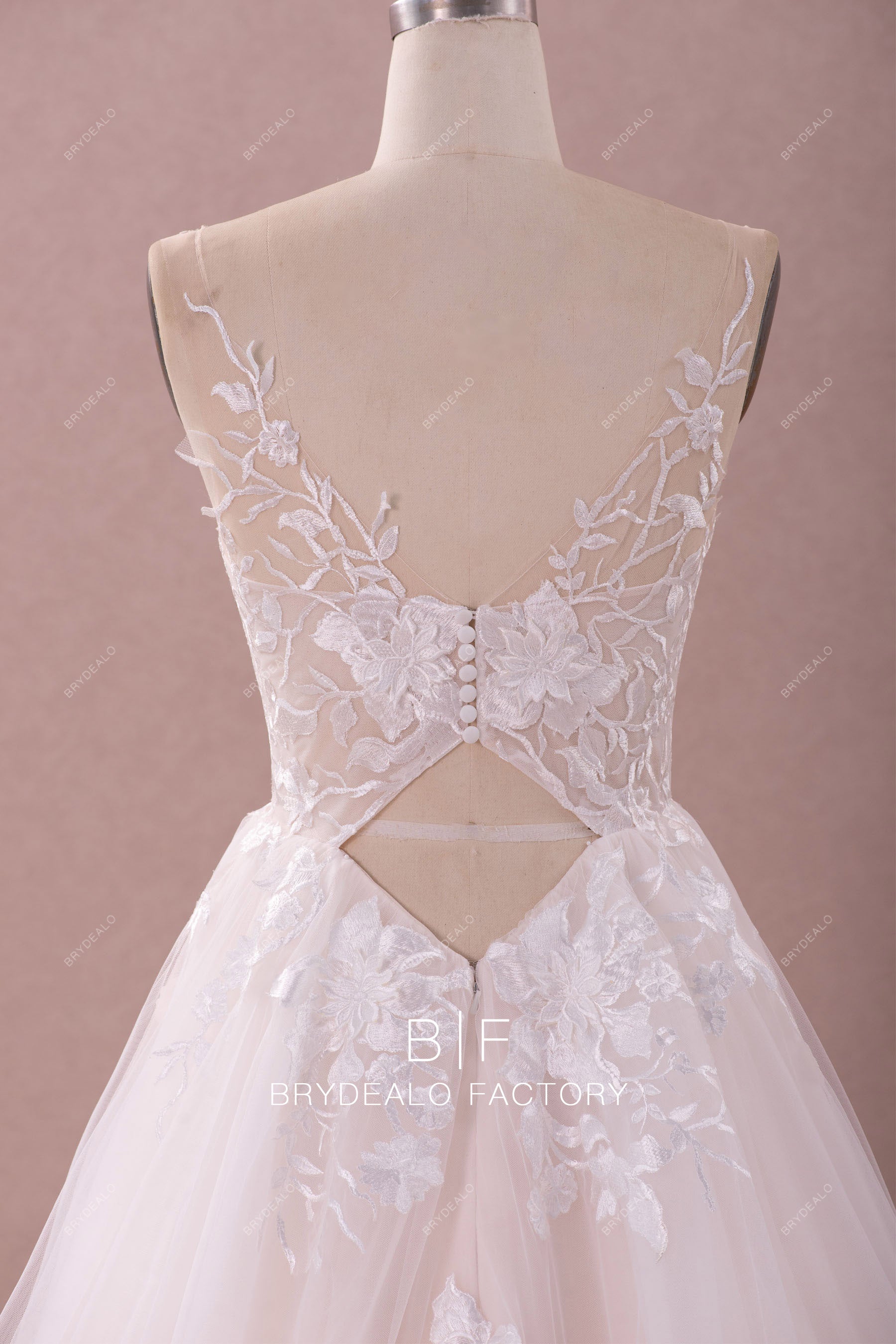 lace keyhole back wedding gown