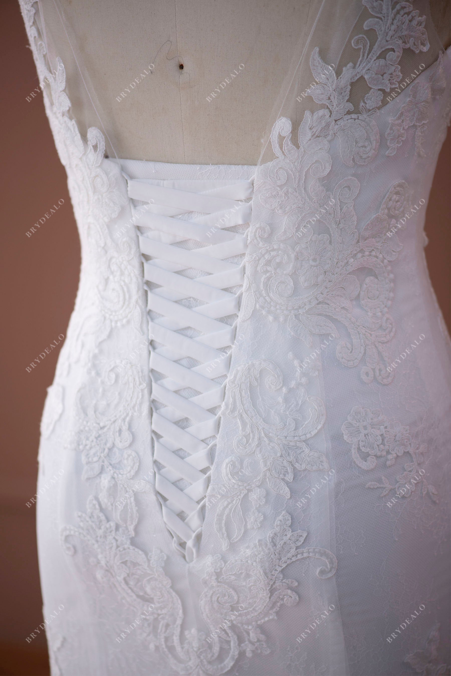 lace-up lace wedding gown