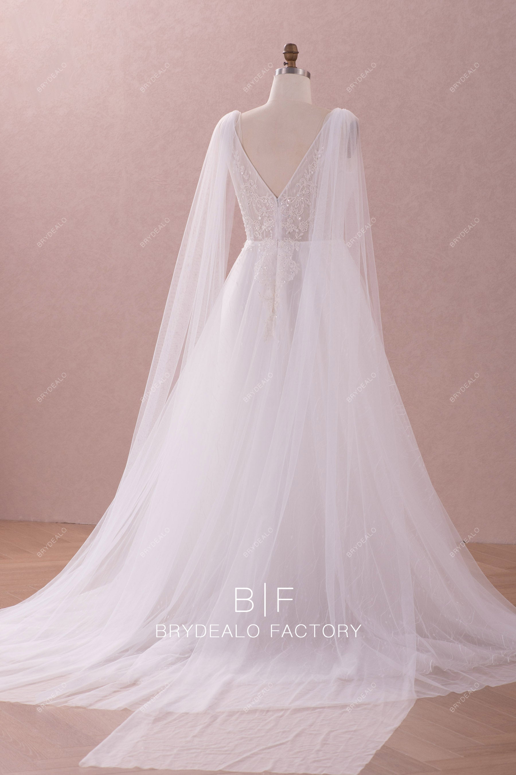 long shoulder veil tulle wedding dress