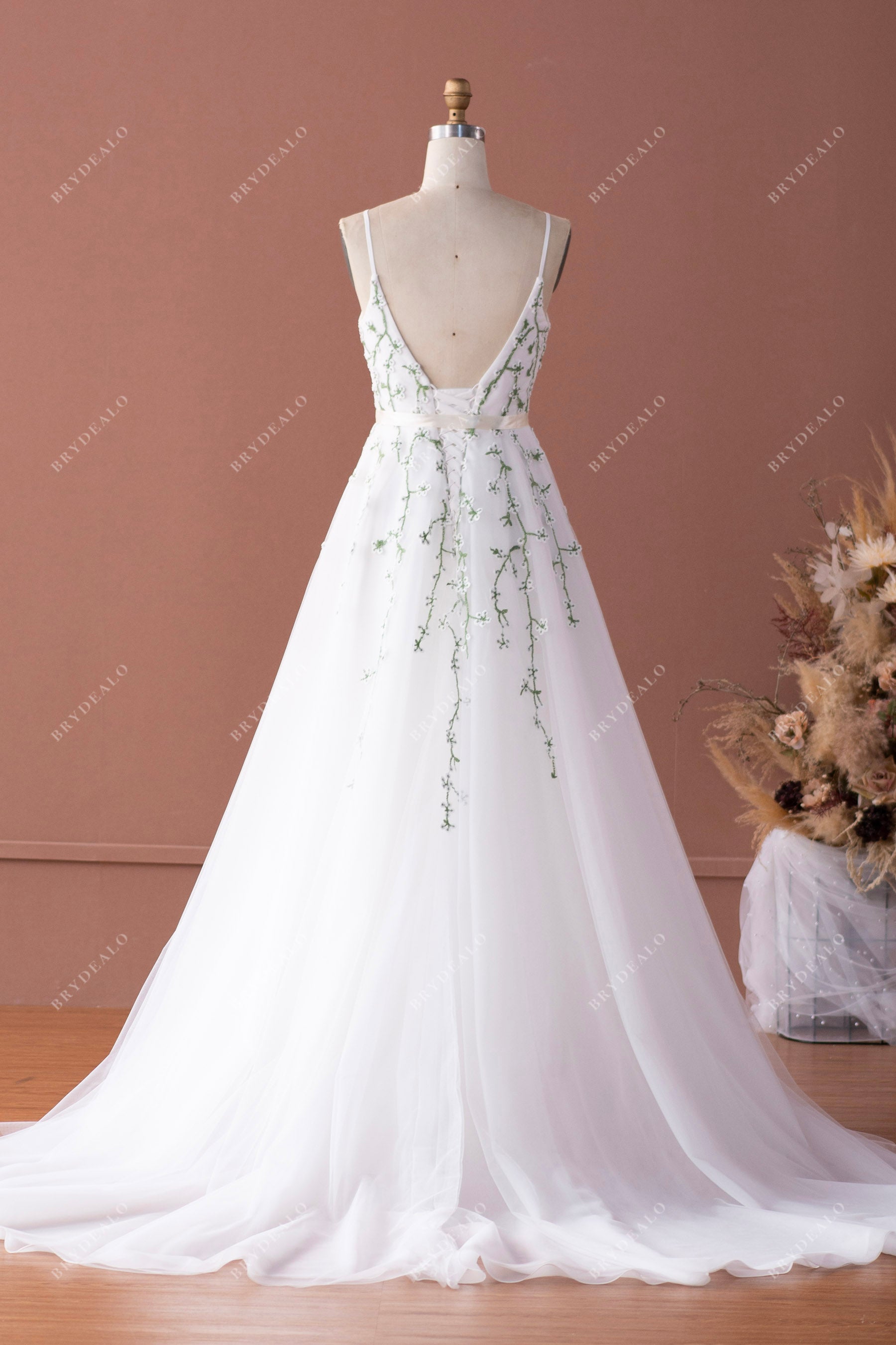 open back flower lace long wedding dress