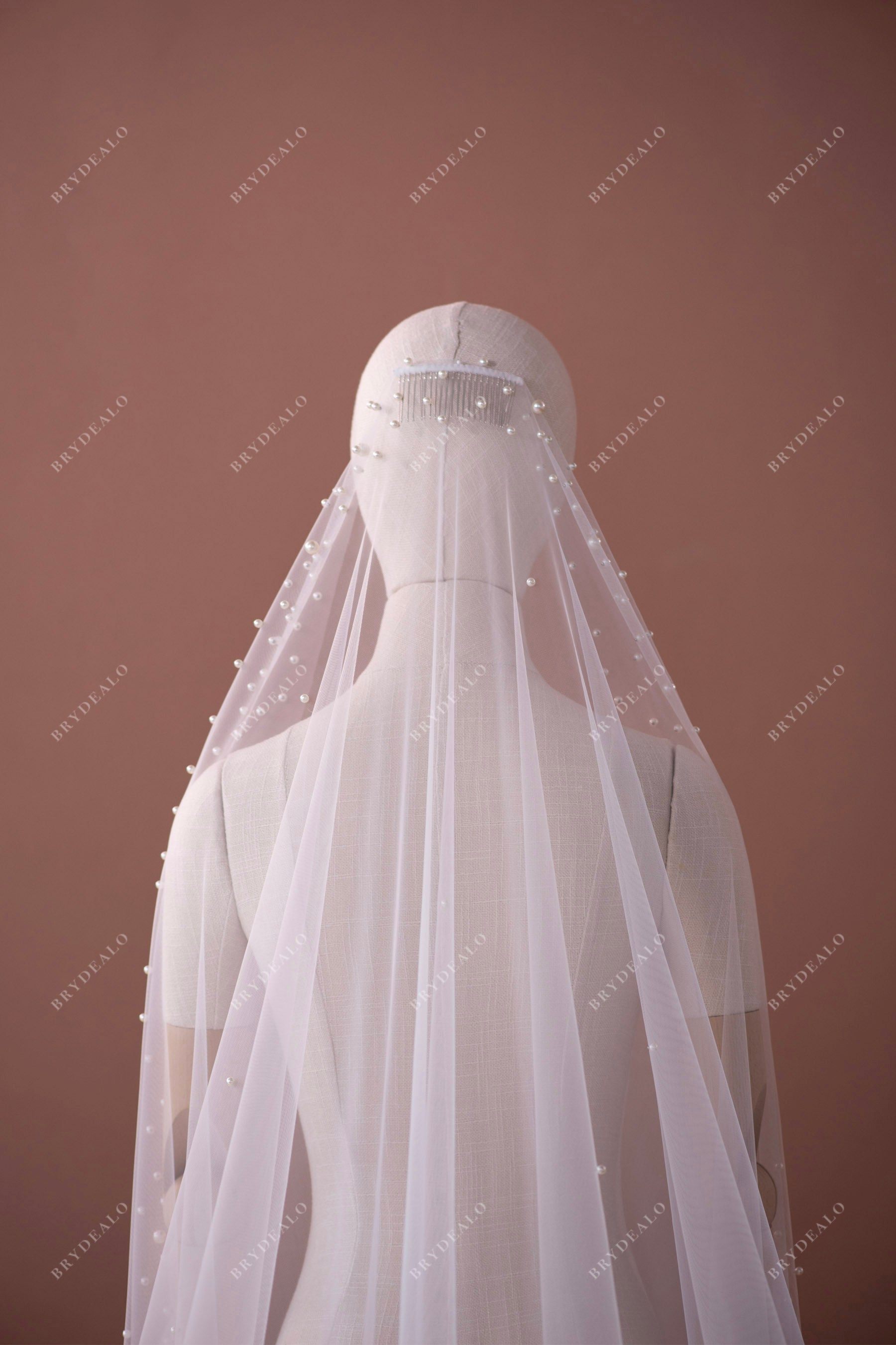 pearl comb single tulle bridal veil