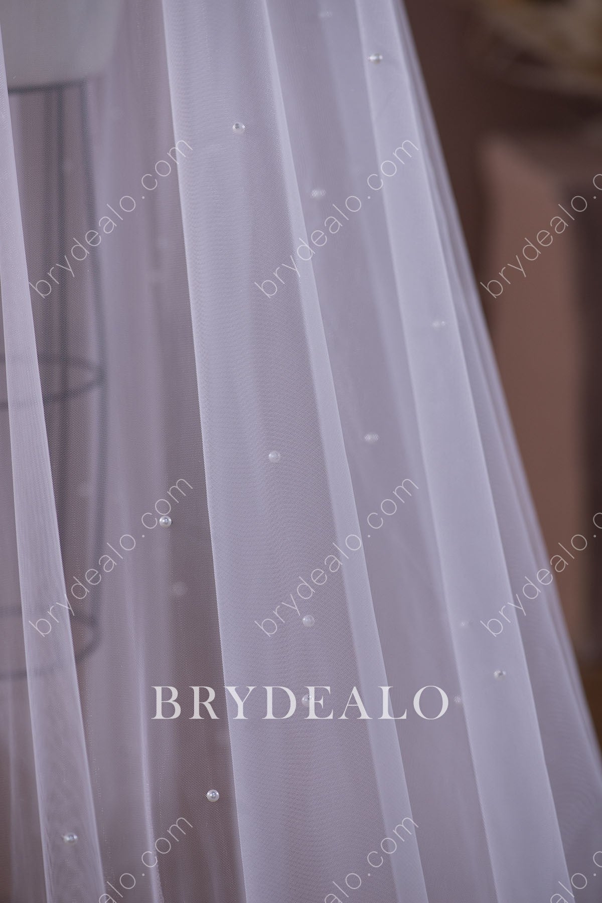 Marionat Bridal Veils 3863 - 52” 3D flowers with lace leaves and beaded  pearl edge