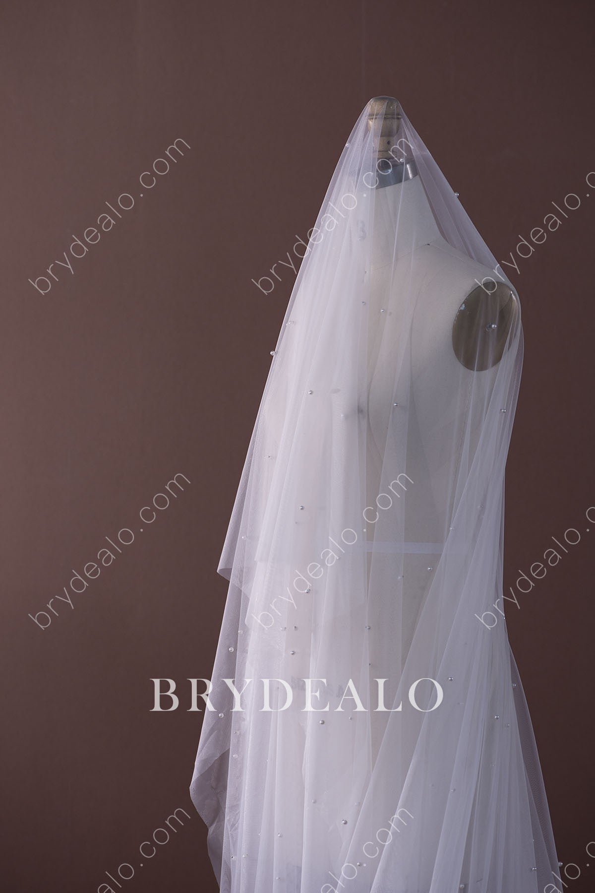 https://brydealofactory.com/cdn/shop/products/pearls-delicate-3D-flowers-chapel-length-bridal-veil.jpg?v=1644151655&width=1200