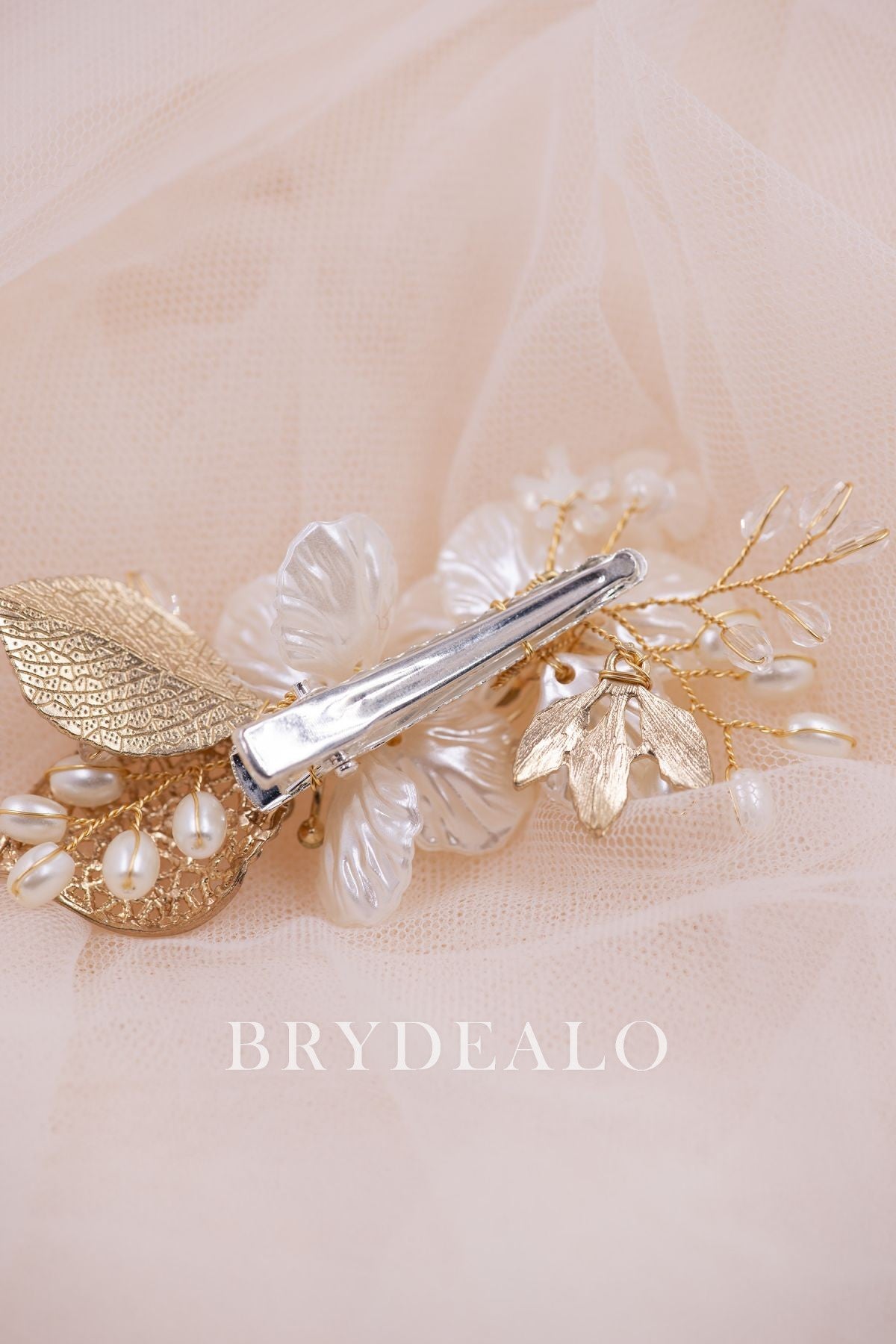Ornate Pearls Flower Leaf Bridal Hair Clip for Wholesale