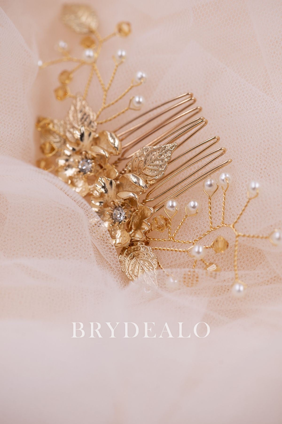 Luxury Pearls Gold Leaf Bridal Comb