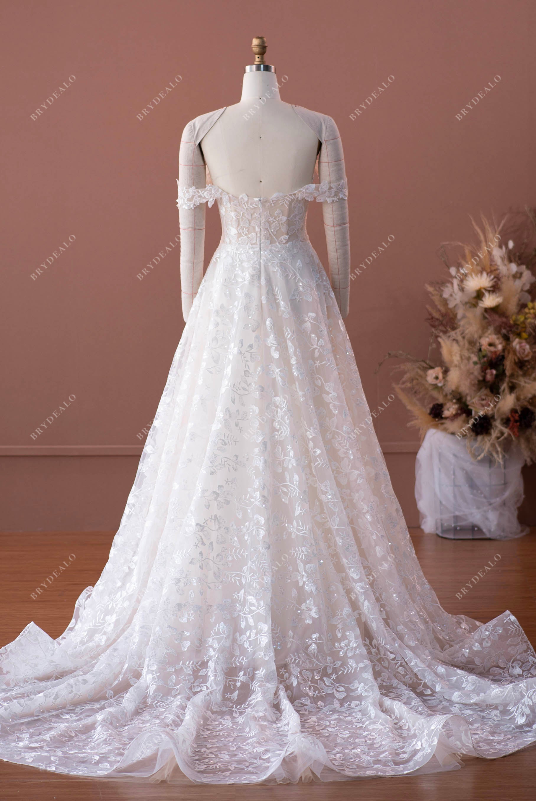romantic flower lace A-line wedding gown