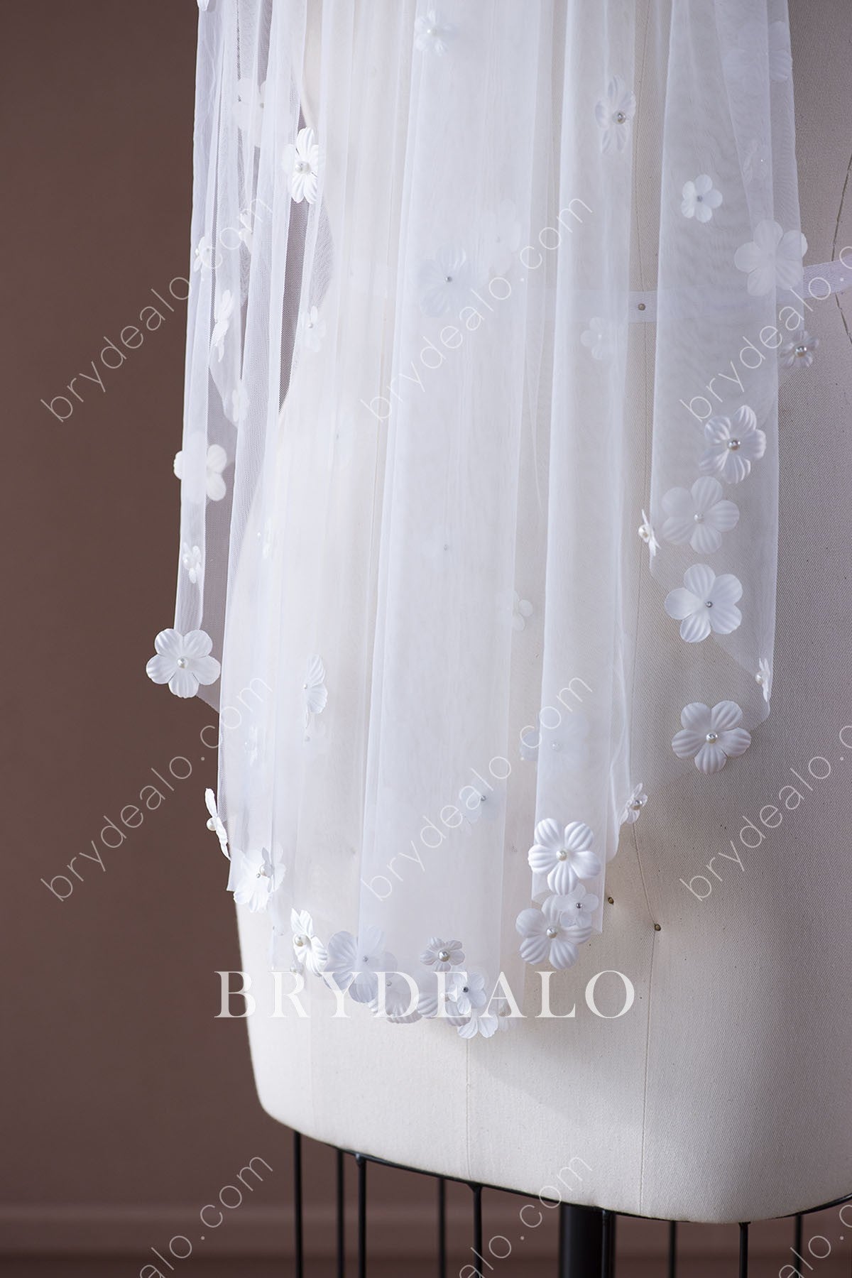 romantic flower wedding veil