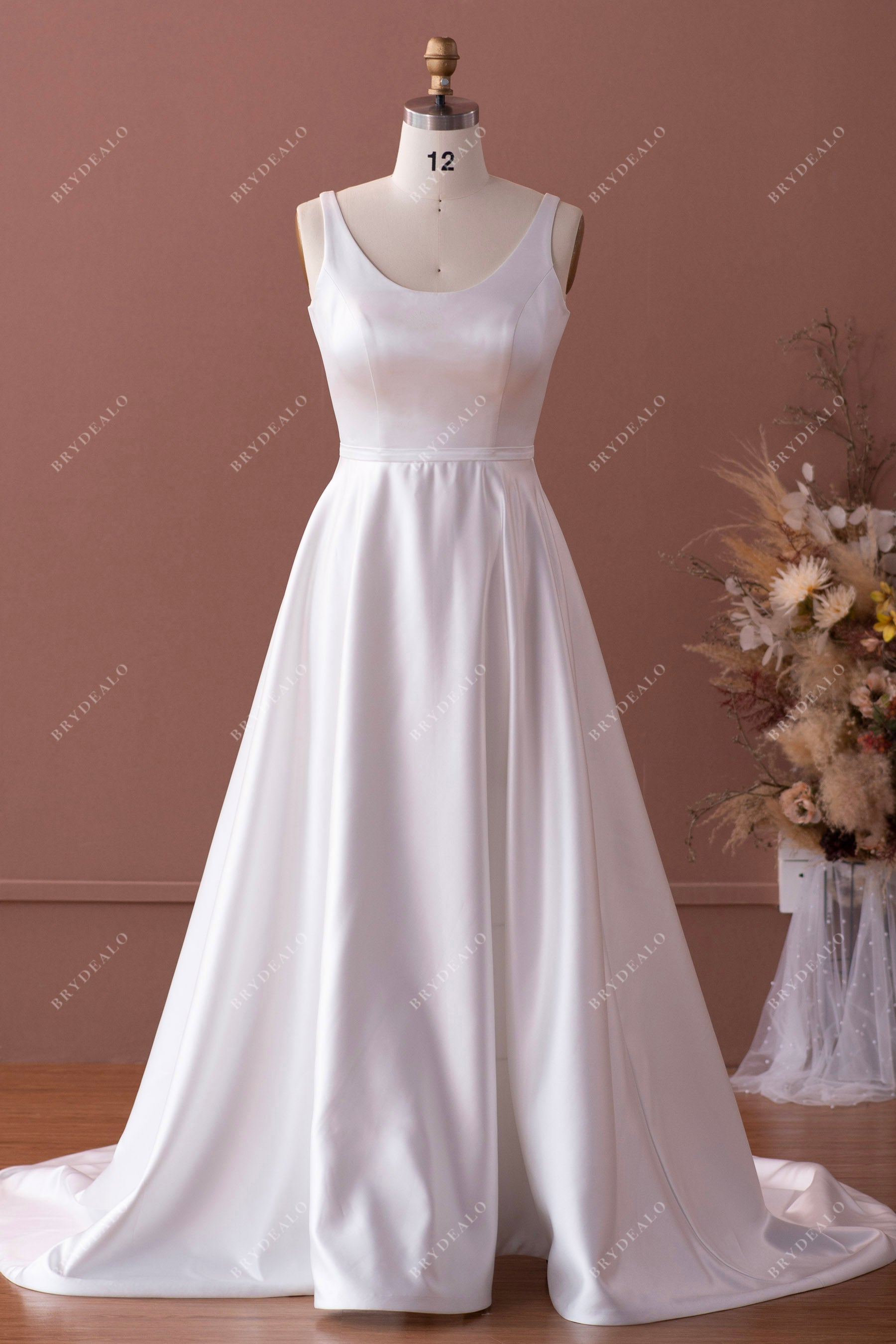 Scoop Neck Satin Simple Wholesale A-line Wedding Dress
