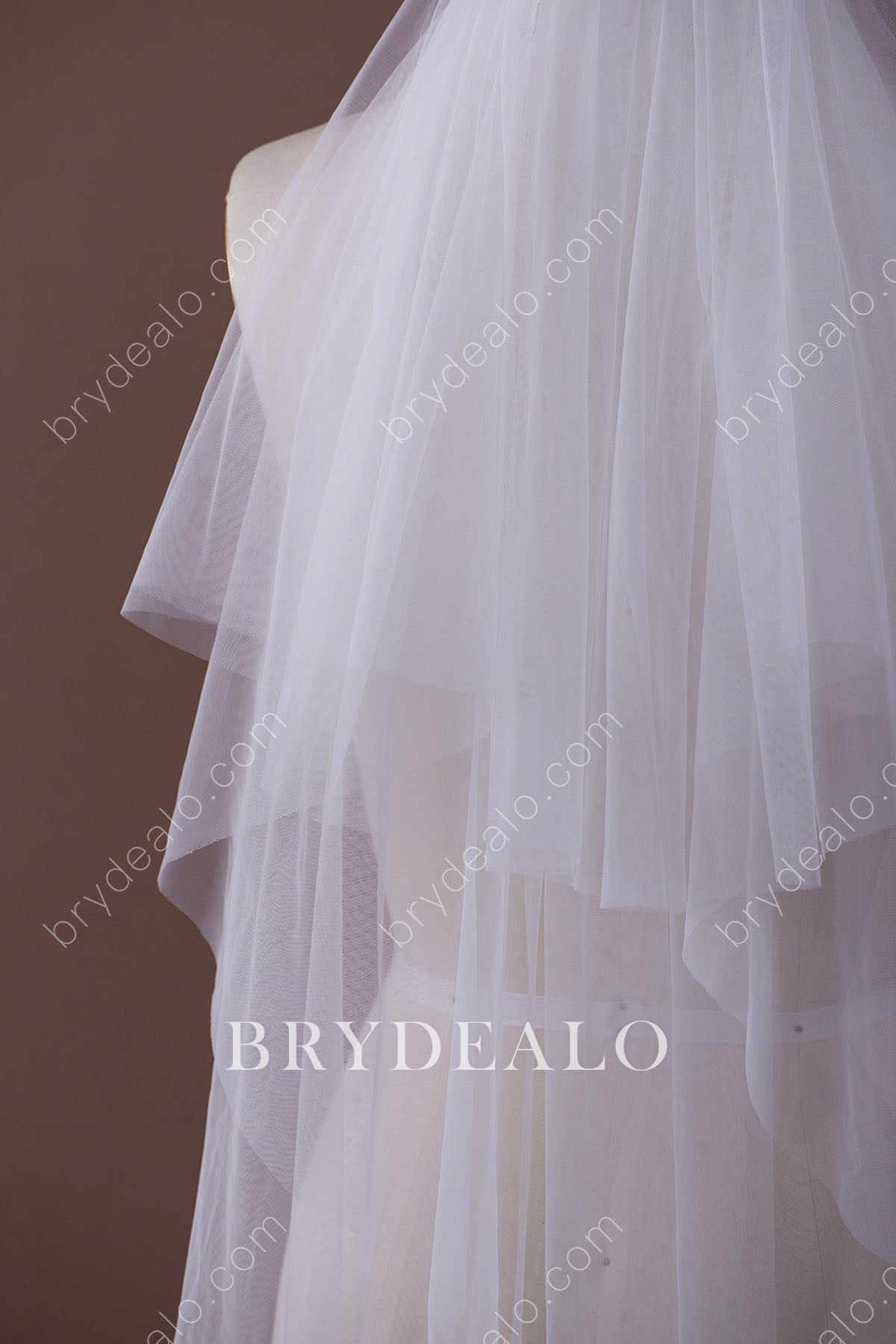 two-tier tulle wedding veil