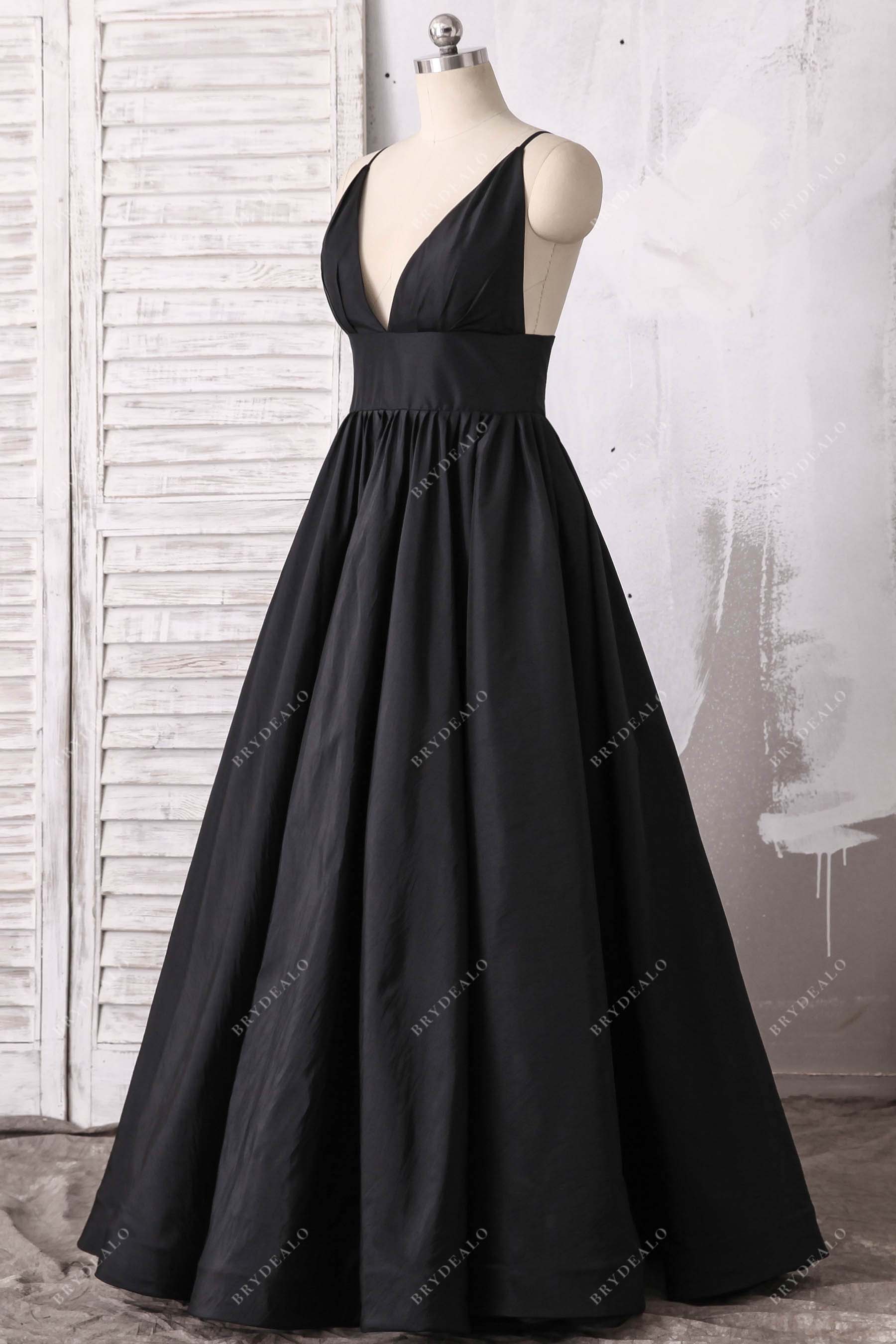 sleeveless V-neck black prom dress