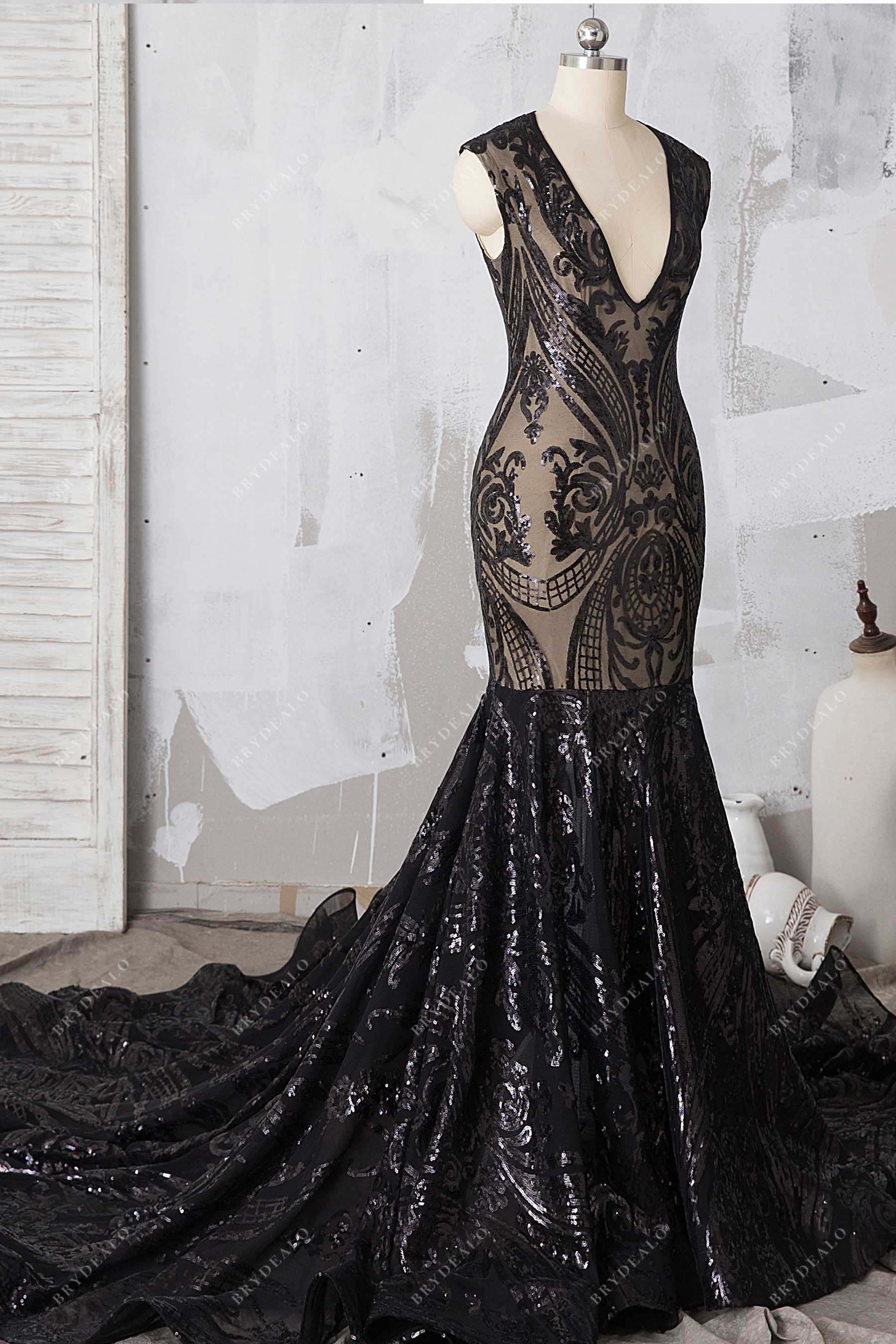 sleeveless mermaid black prom gown