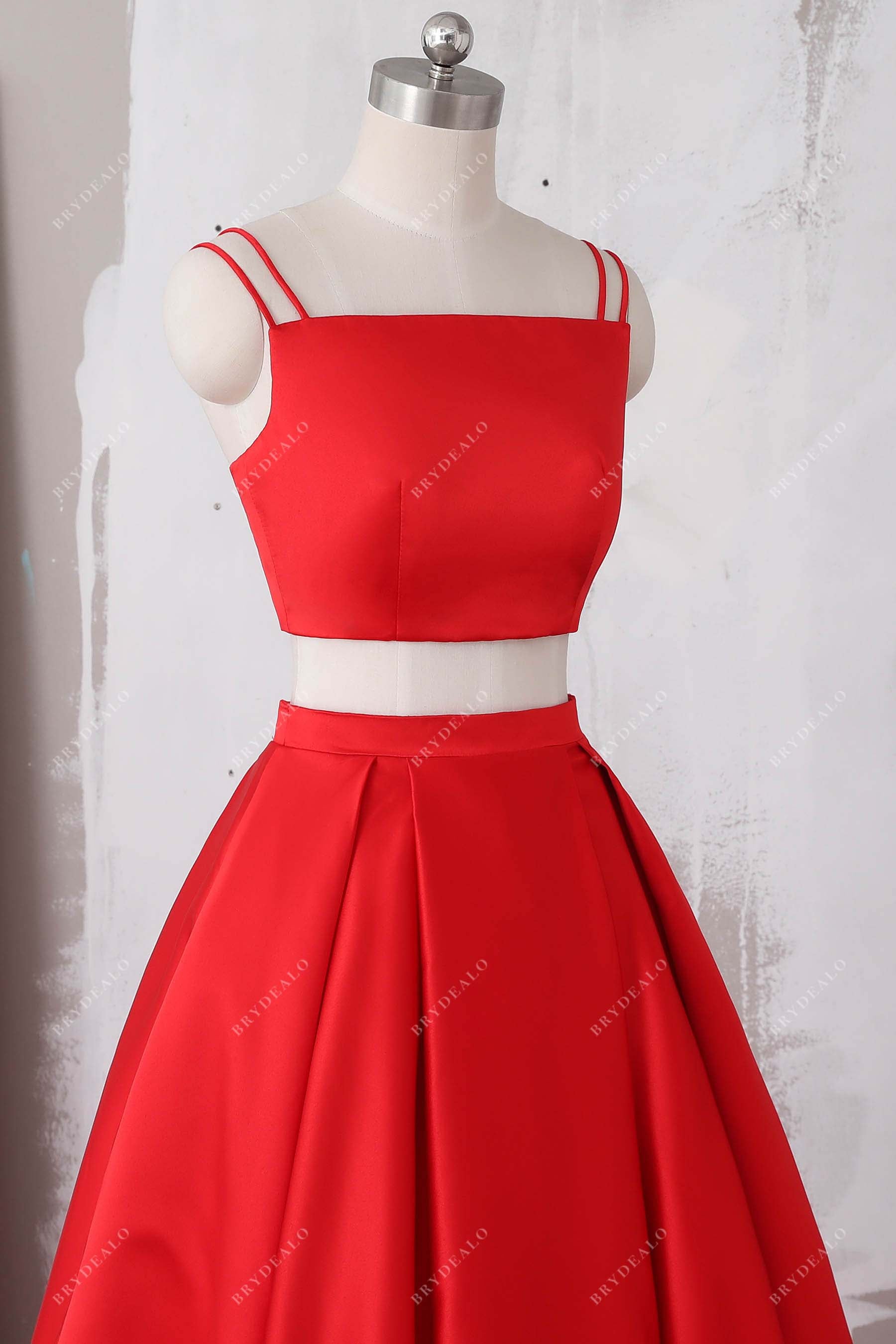 sleeveless red satin double straps crop top