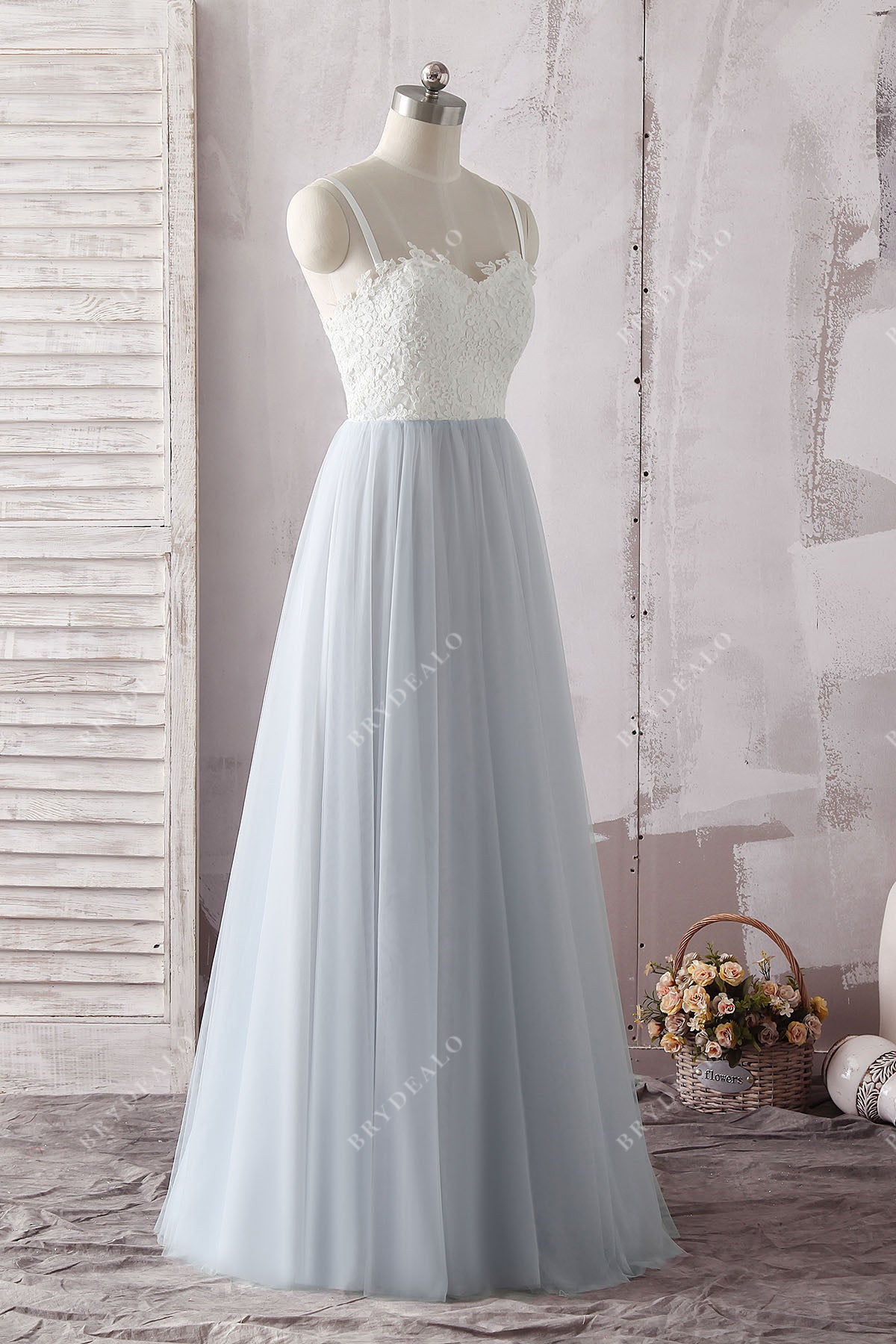 spaghetti straps two-tone lace tulle wedding dress