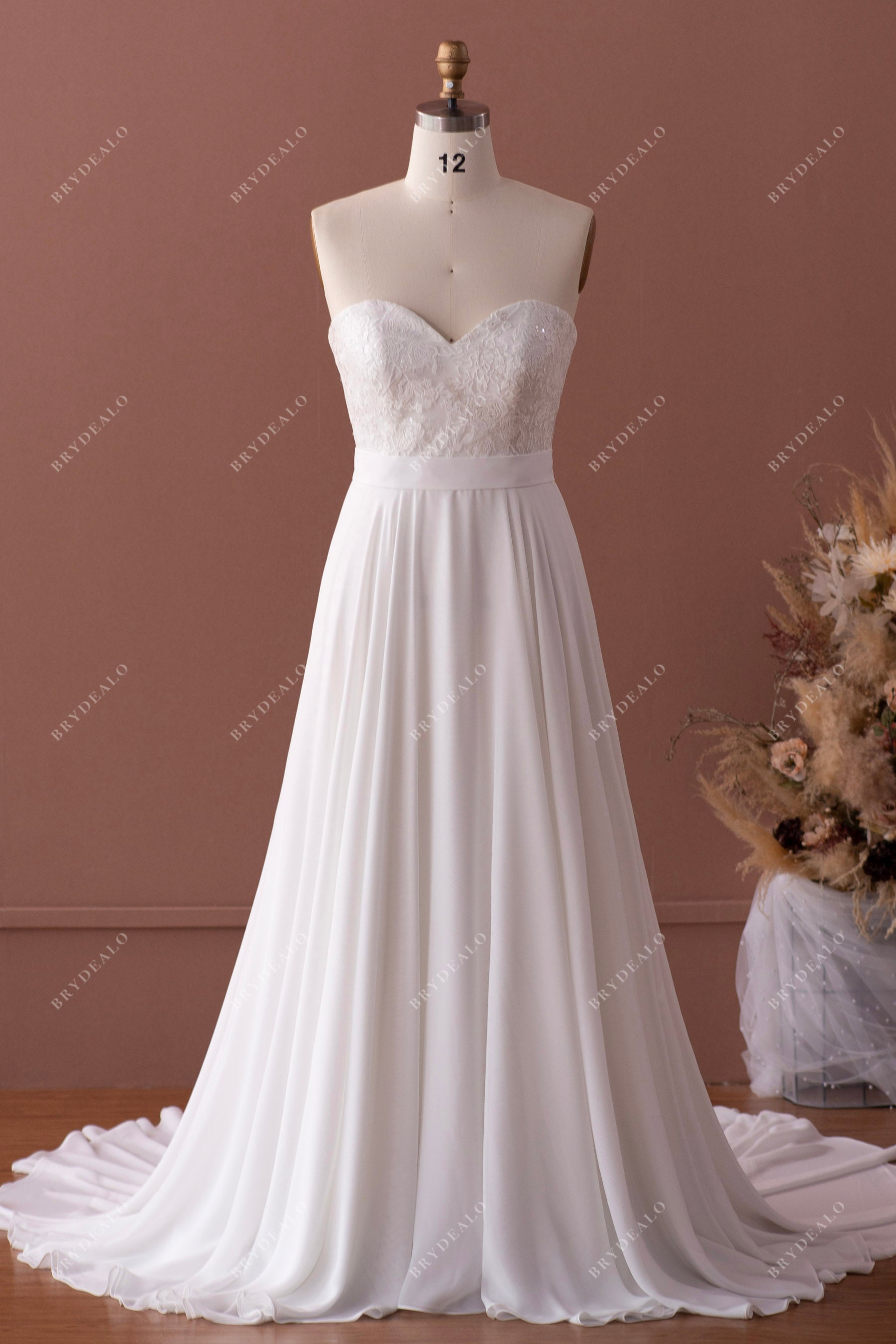 strapless sweetheart lace chiffon wedding dress