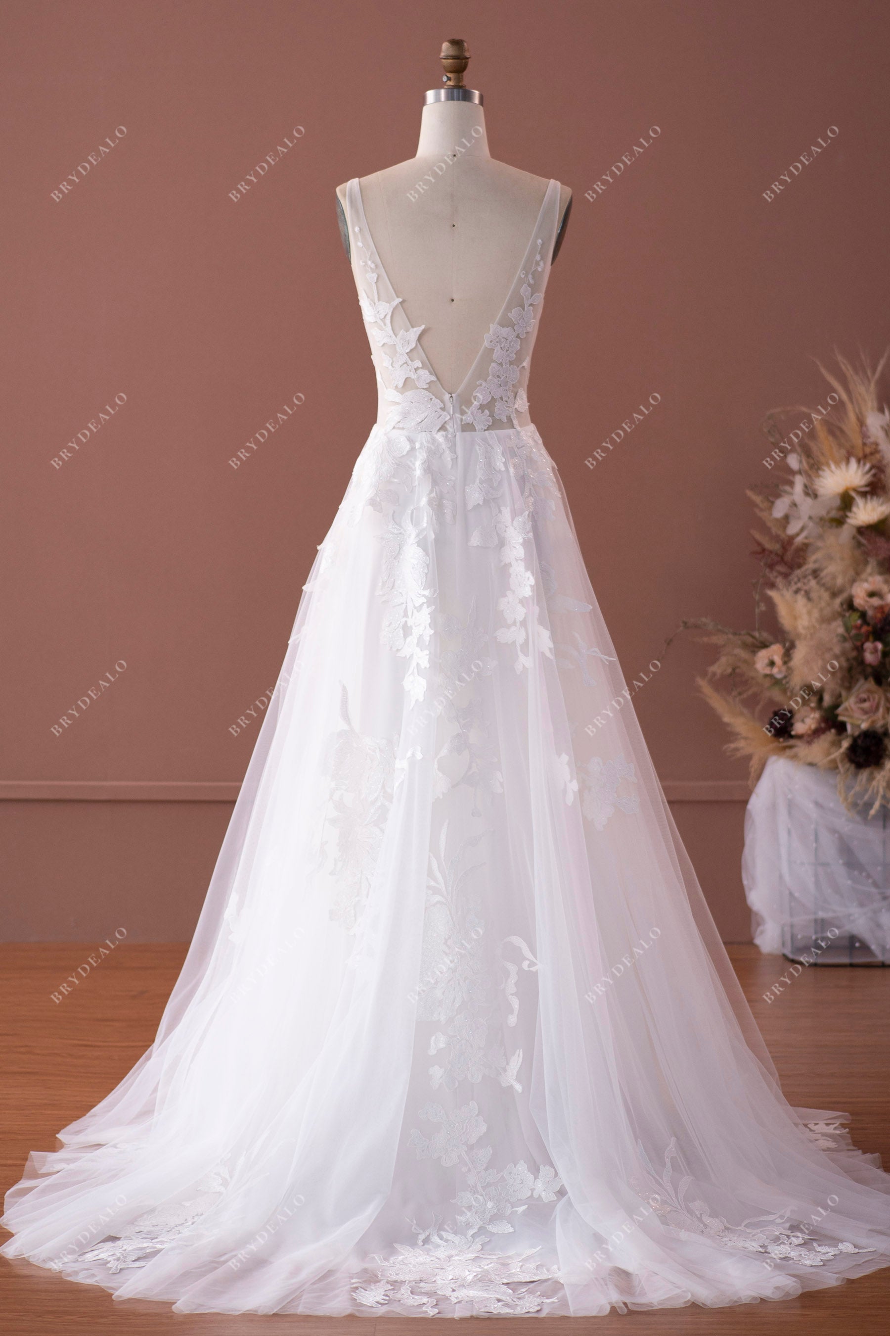 straps V-back shimmery lace court train wedding dress