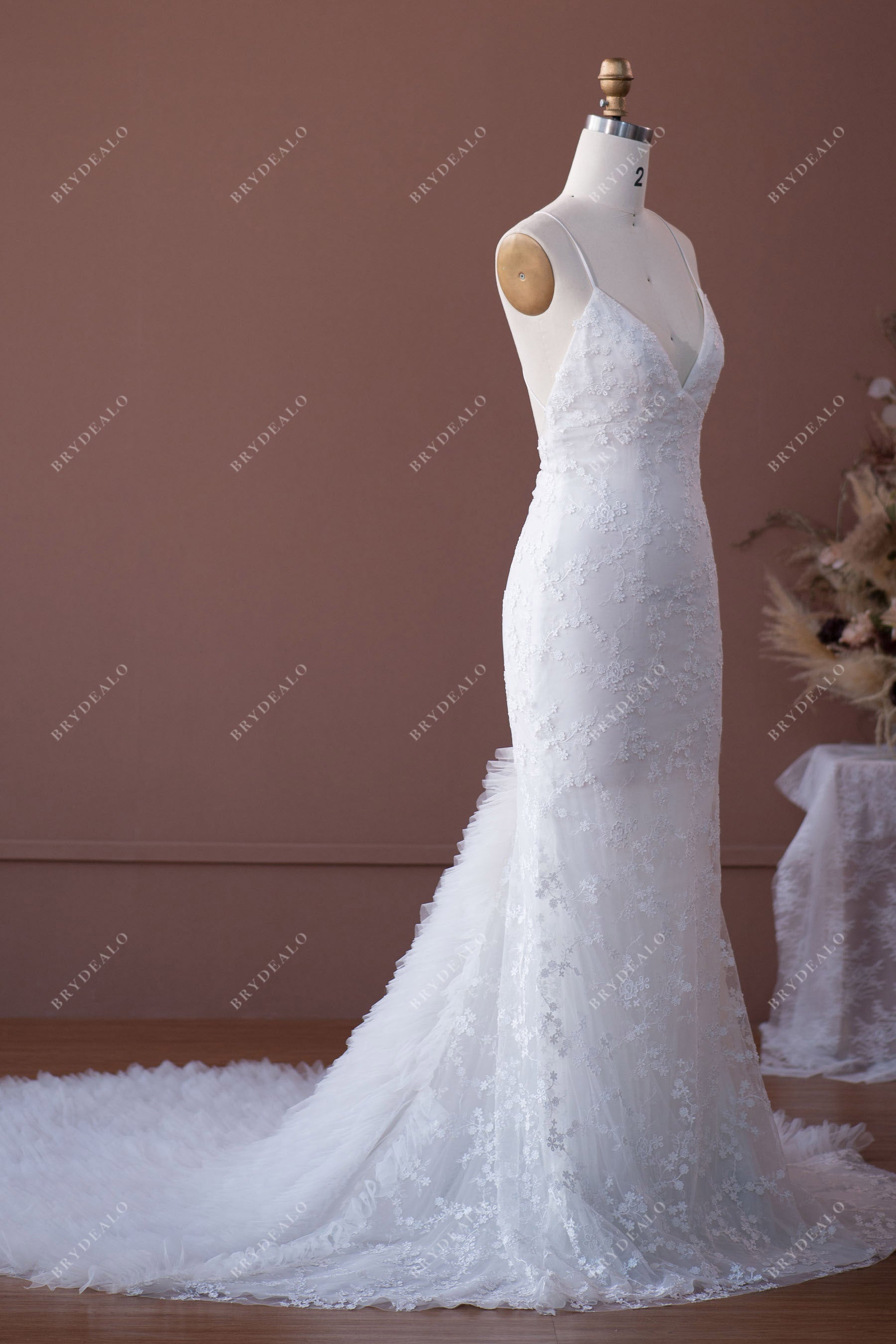 Sample Sale Sleeveless Lace Ruffled Tulle Wedding Dress