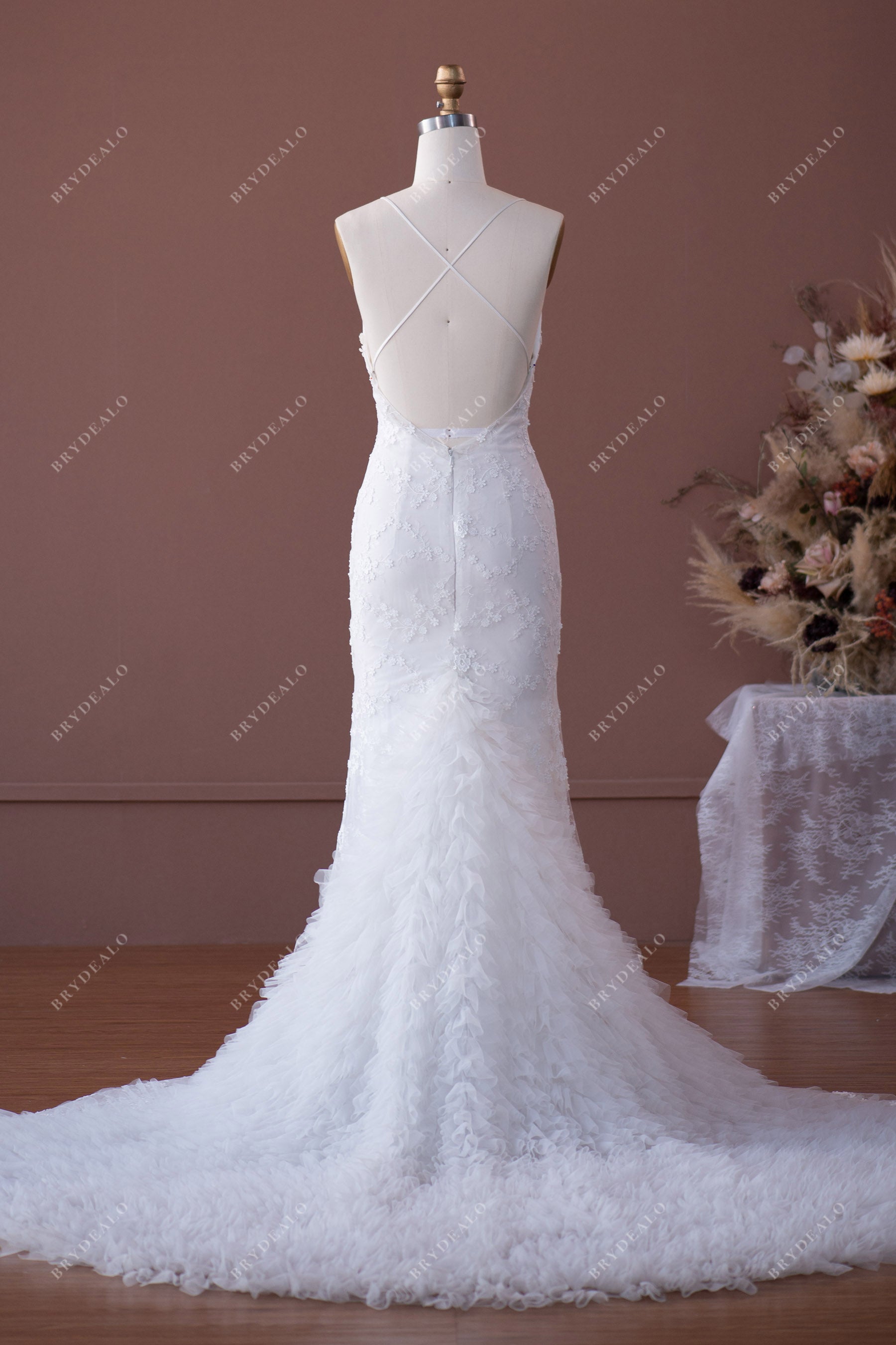 Wholesale Straps Crisscross Back Lace Ruffled Tulle Wedding Dress