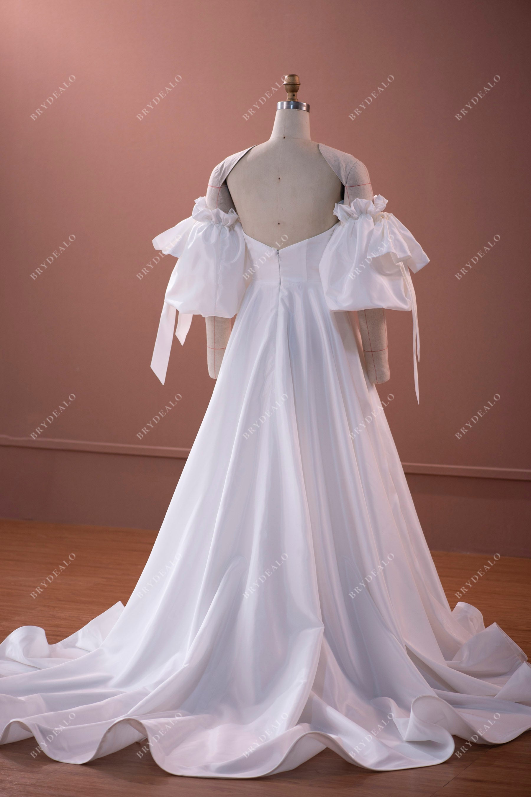 Taffeta Sweetheart A-line Long Wedding Dress with Bubble Sleeves