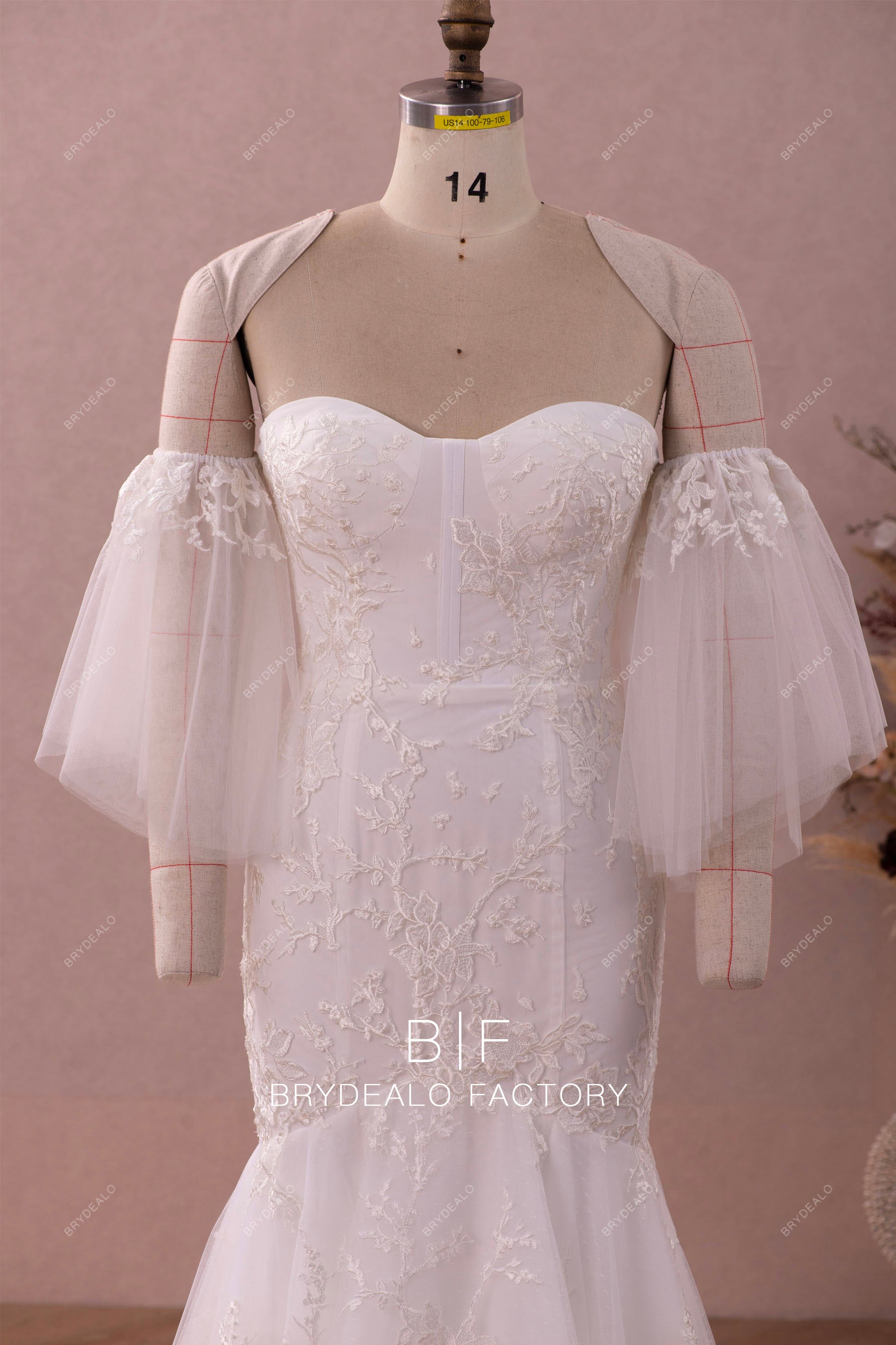 sweetheart detachable sleeve bridal gown