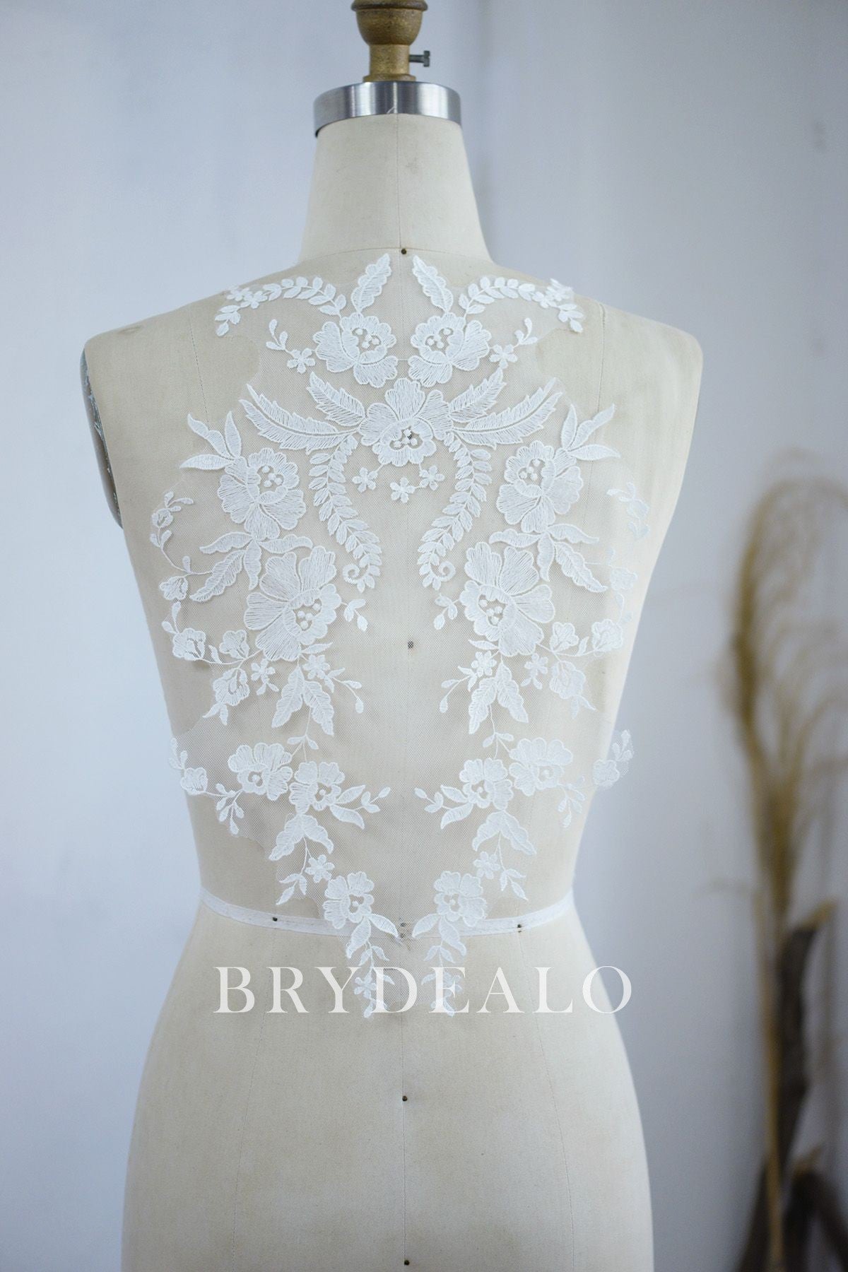 Symmetrical Flower Leaf Bridal Lace Applique